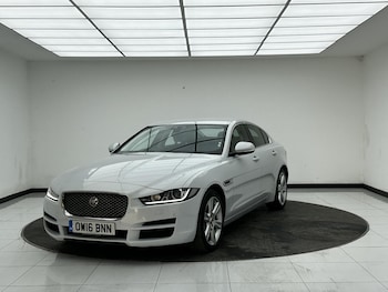 Used Jaguar XE 2016 for sale - 78736651: Photo
