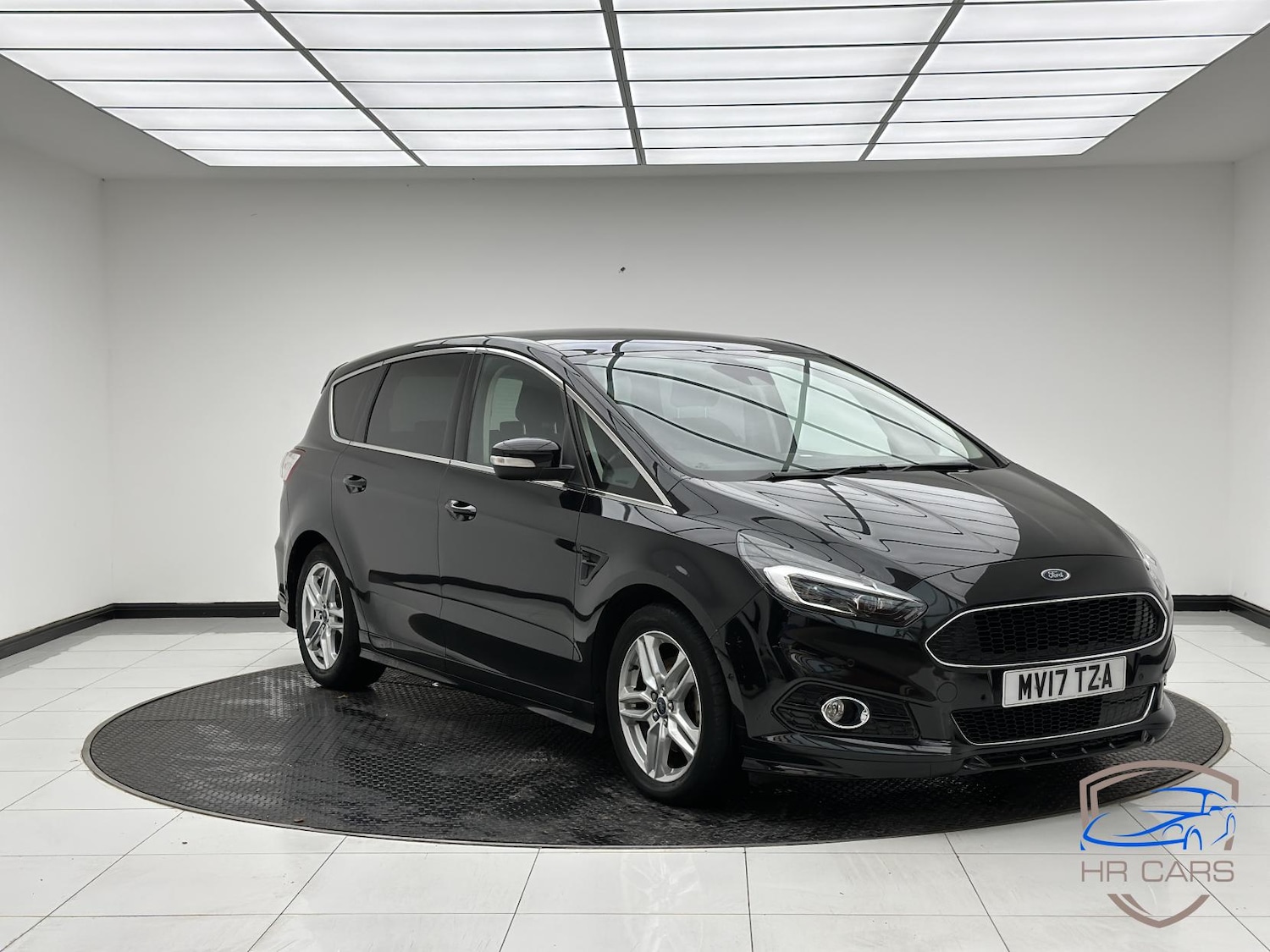 Used Ford S-Max 2017 for sale - 76304445: Photo 1
