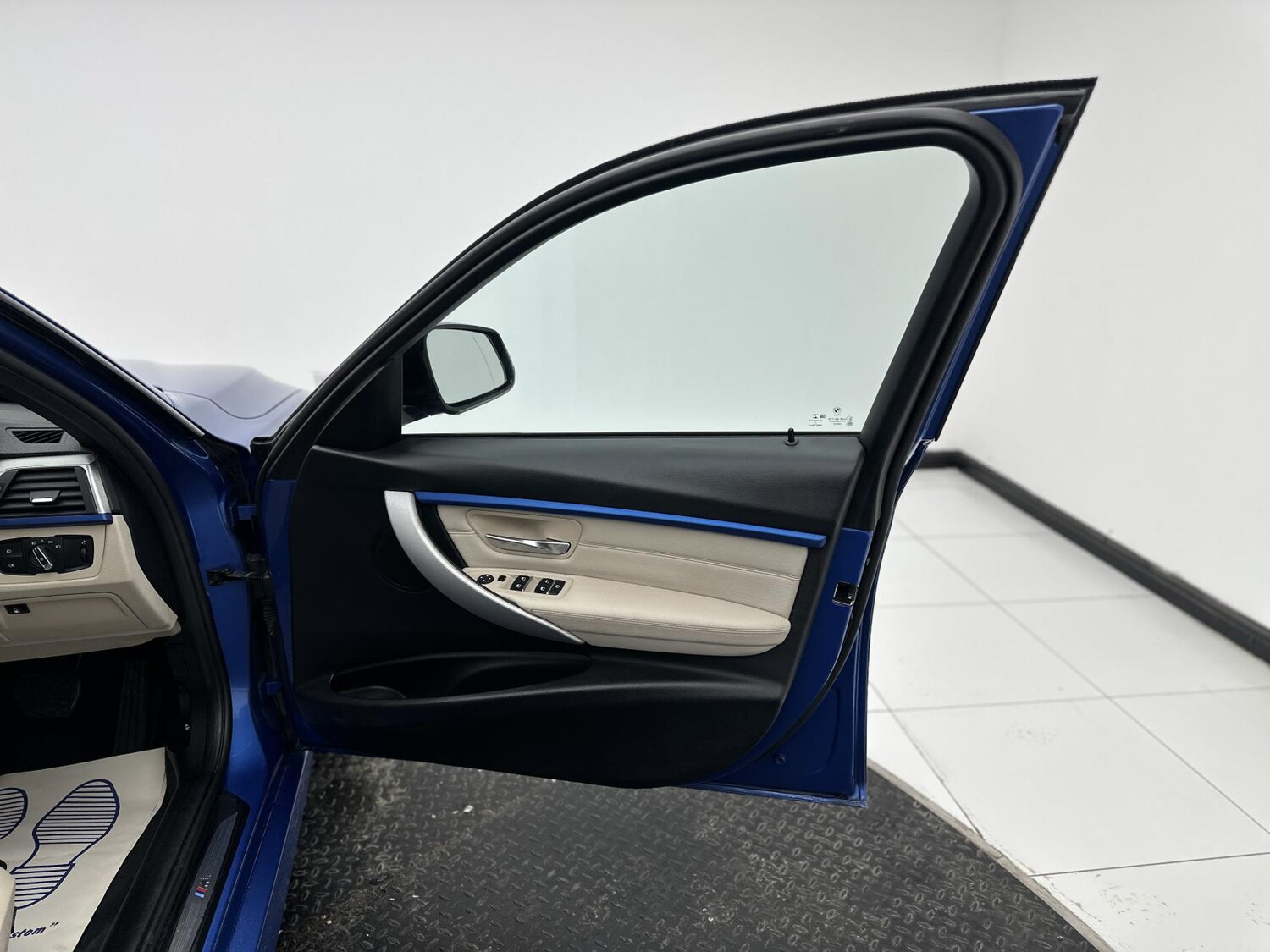 Used BMW 3 Series 2017 for sale - 76885277: Photo 17