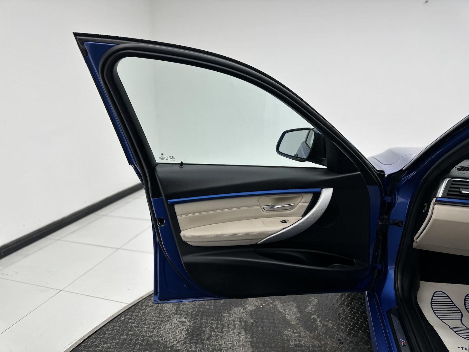 Used BMW 3 Series 2017 for sale - 76885277: Photo 33