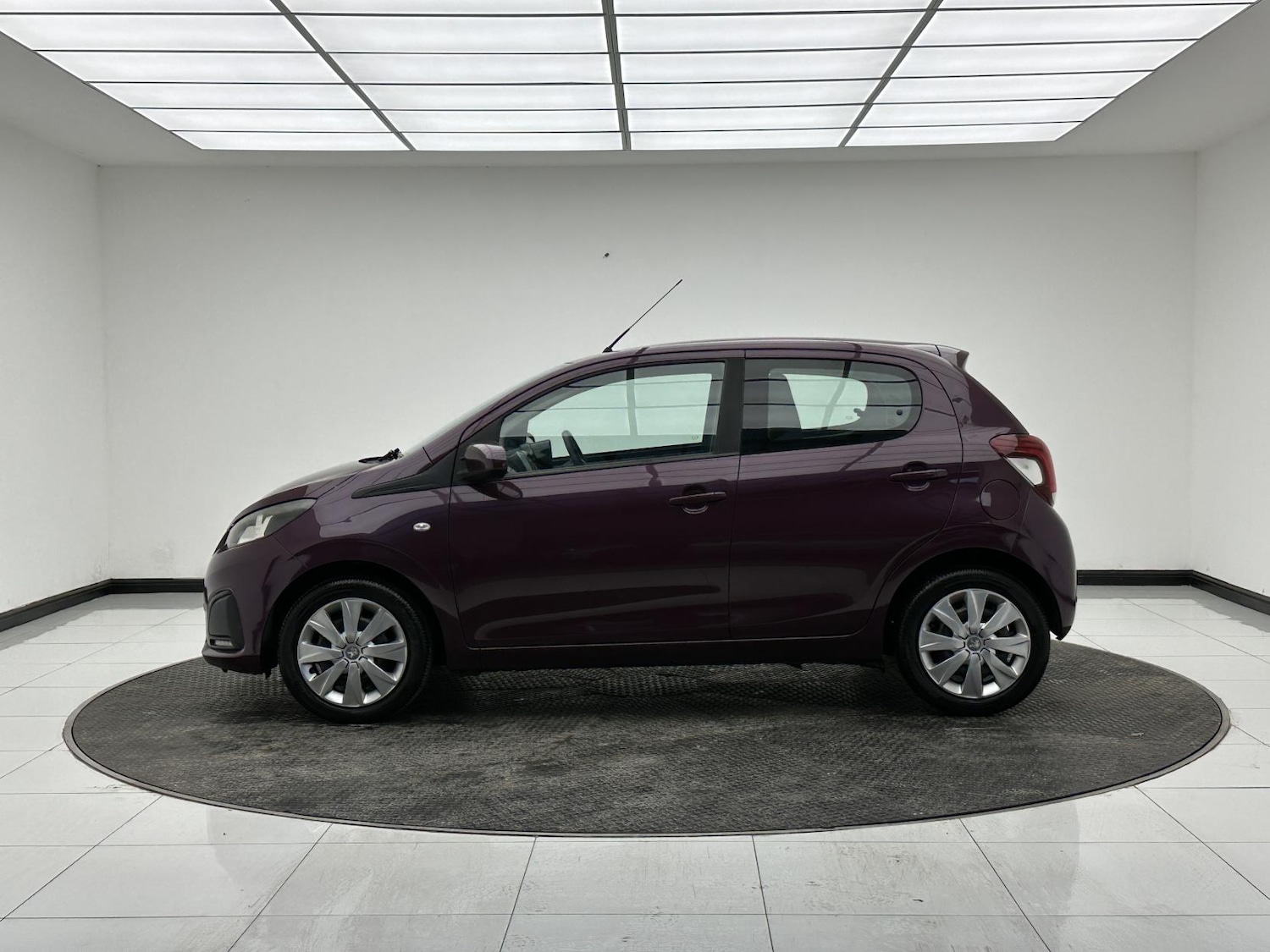 Used Peugeot 108 2016 for sale - 76951958: Photo 10