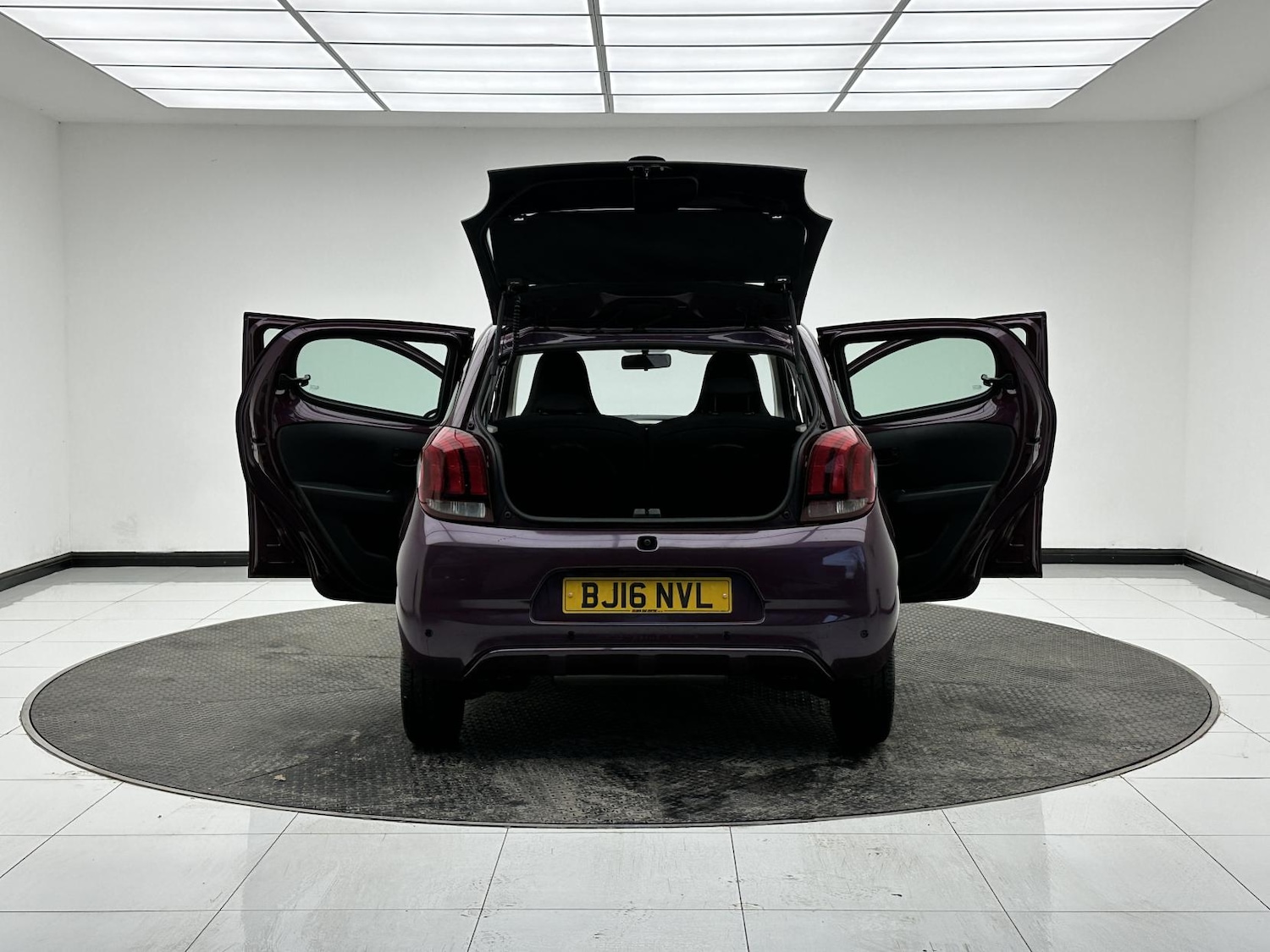 Used Peugeot 108 2016 for sale - 76951958: Photo 14