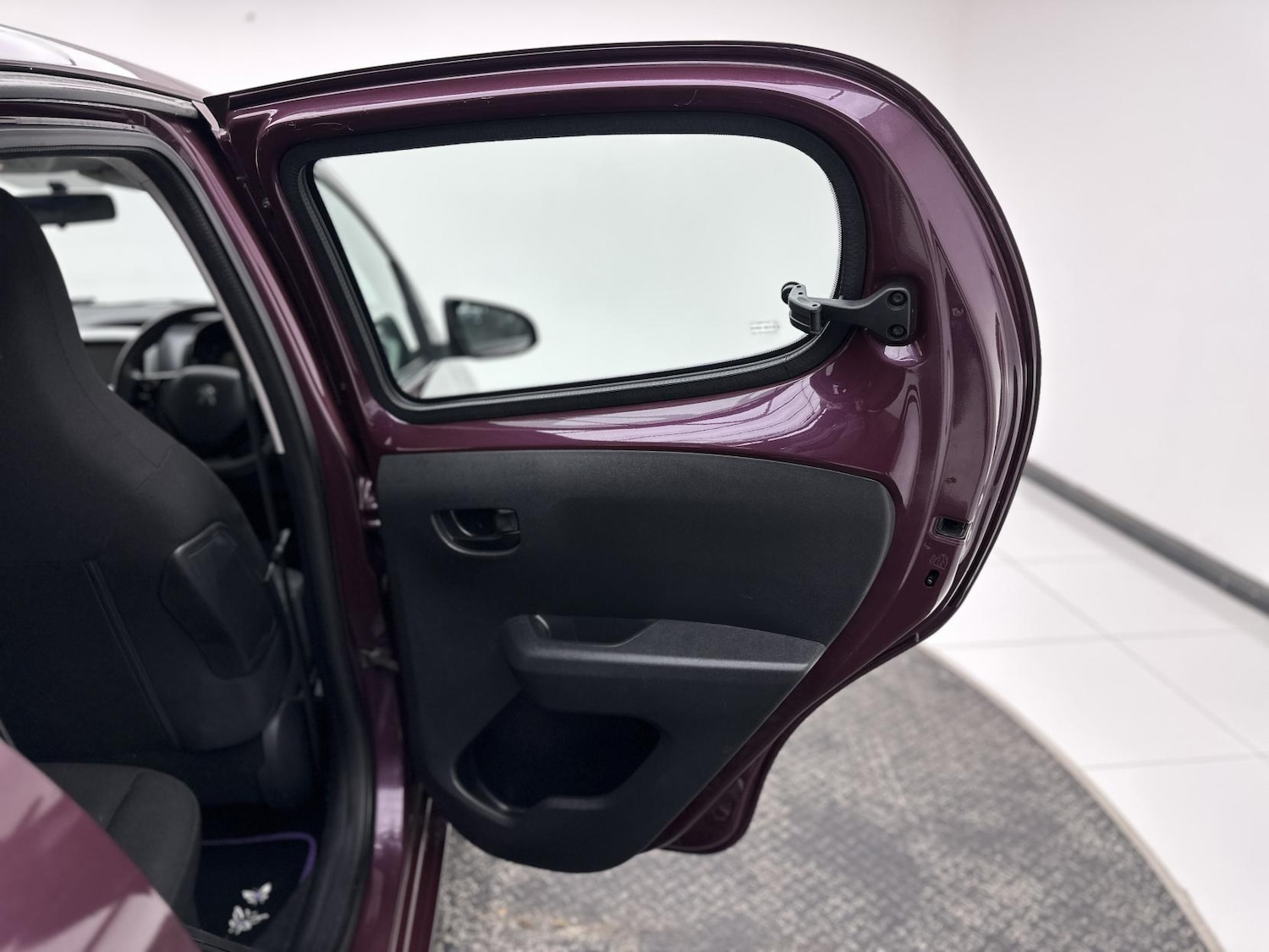 Used Peugeot 108 2016 for sale - 76951958: Photo 30