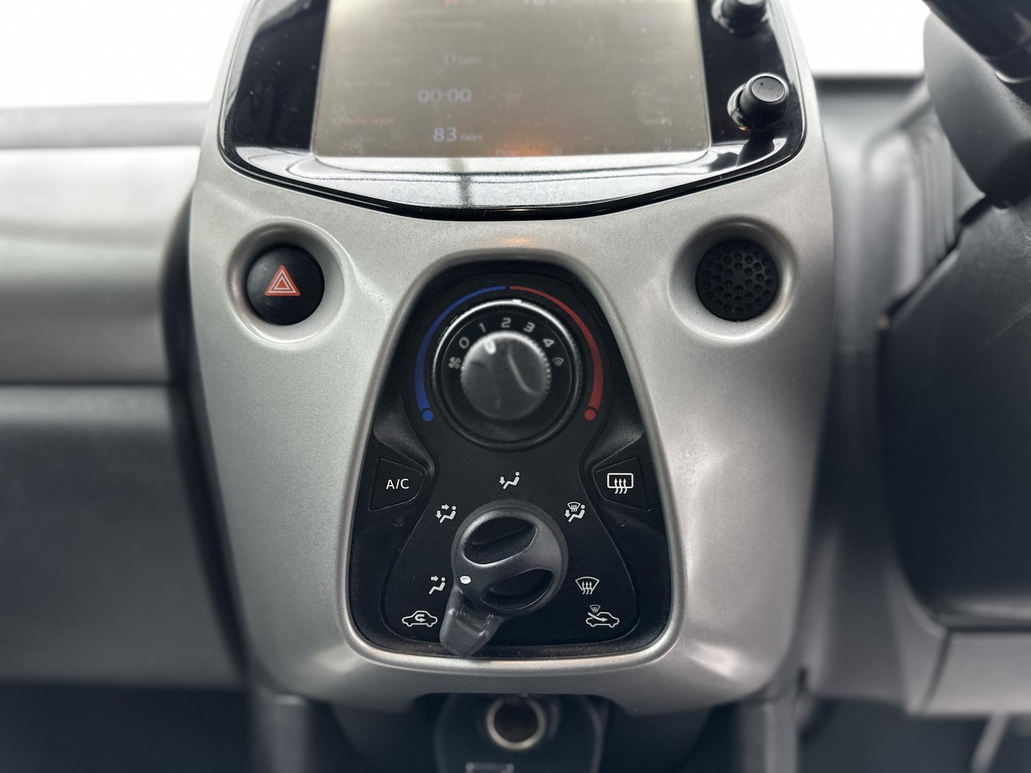 Used Peugeot 108 2016 for sale - 76951958: Photo 43