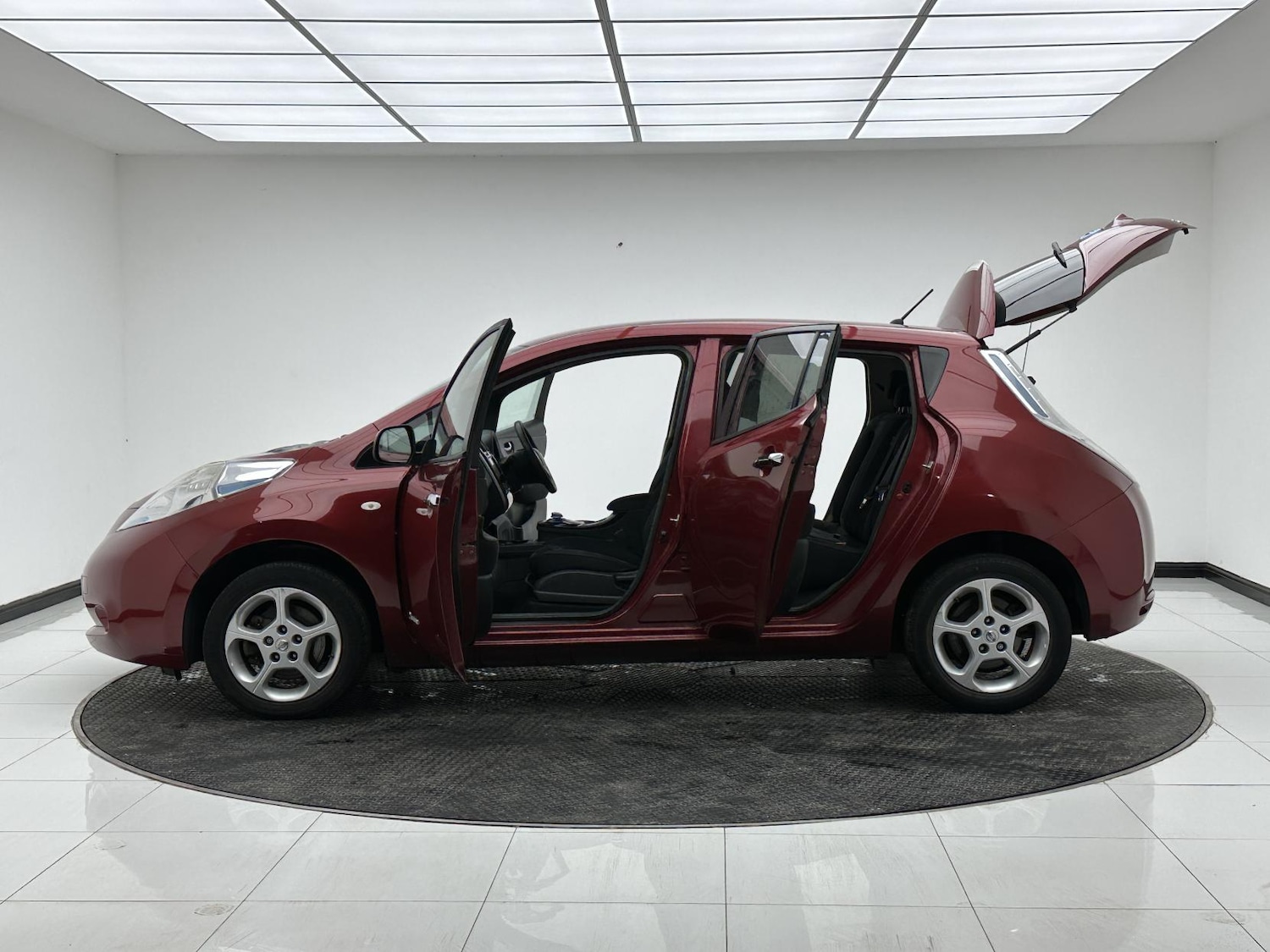 Used Nissan Leaf 2015 for sale - 76688481: Photo 12