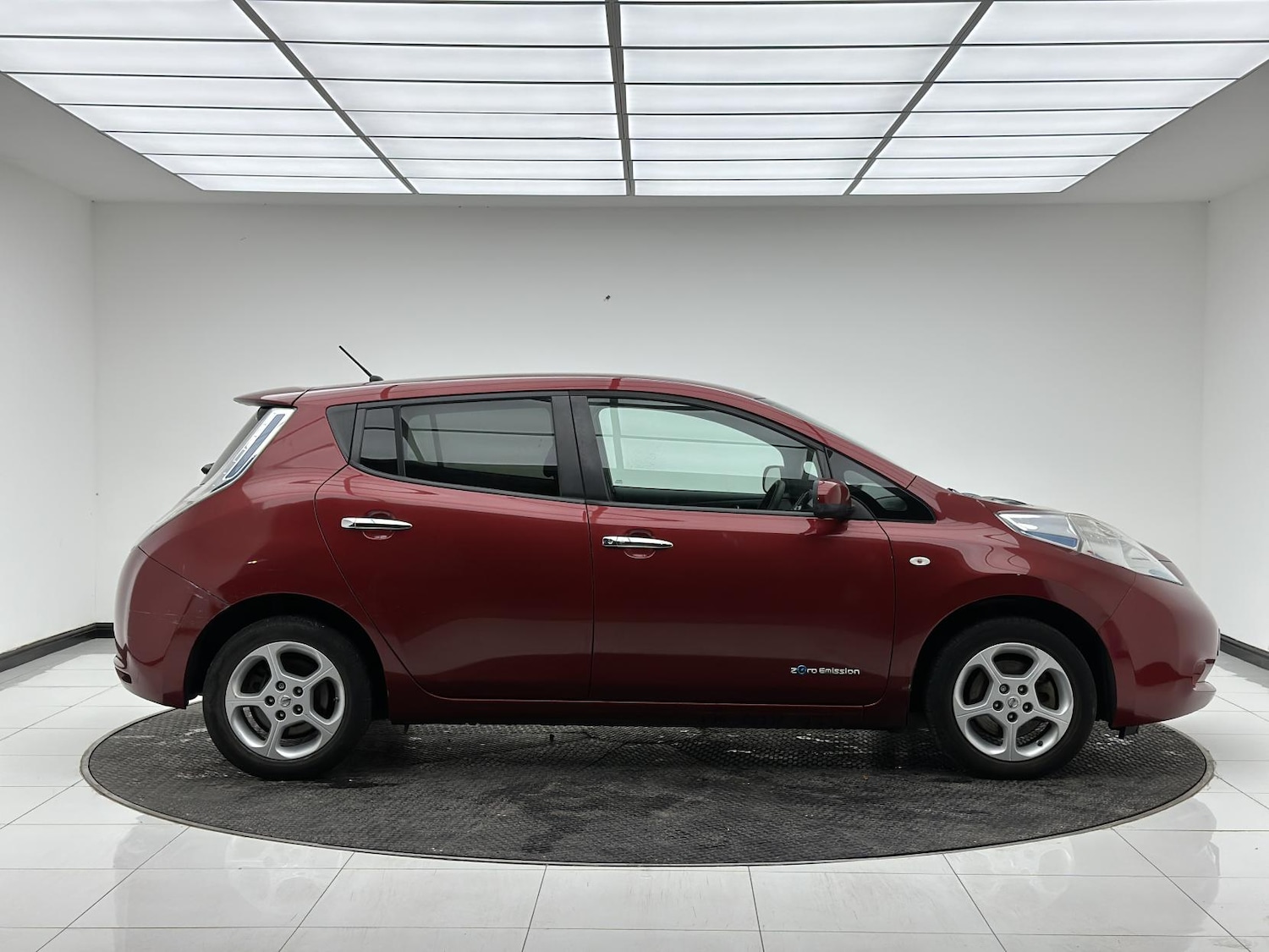 Used Nissan Leaf 2015 for sale - 76688481: Photo 9