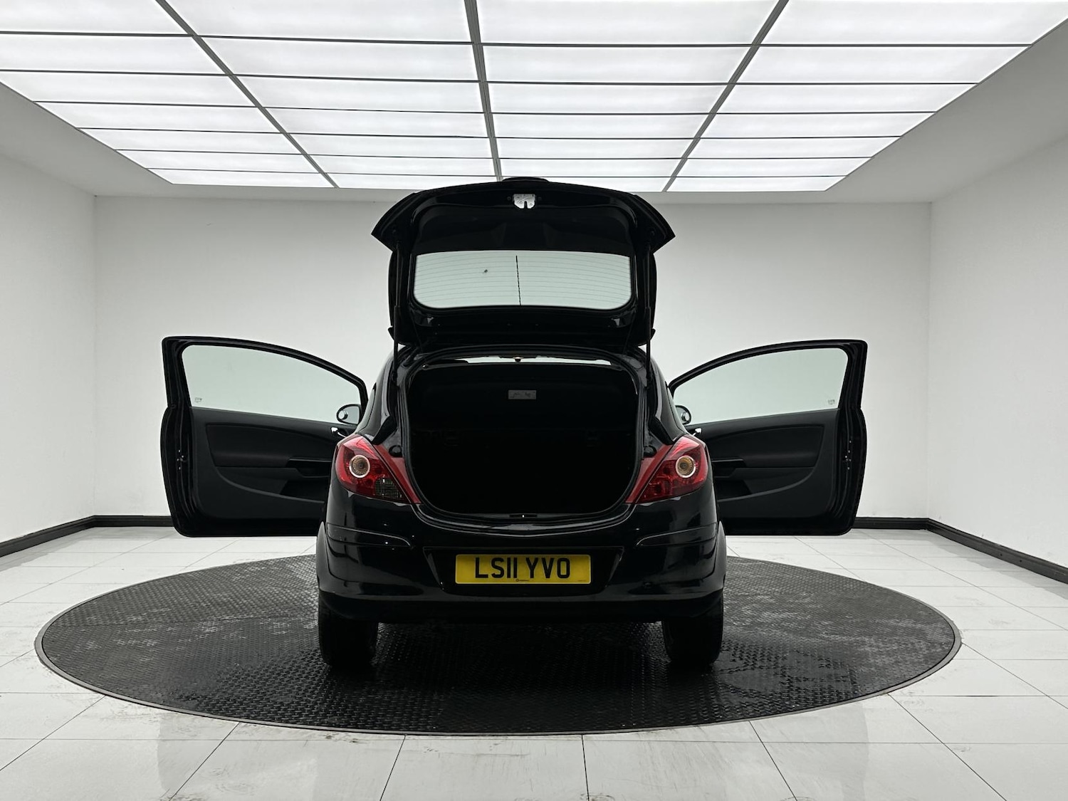 Used Vauxhall Corsa 2011 for sale - 76590085: Photo 13