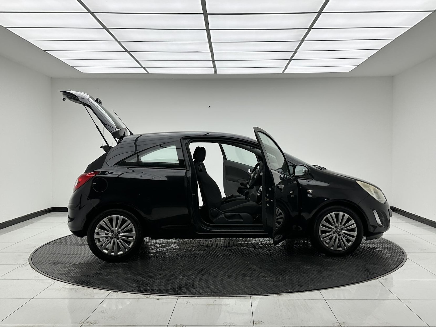 Used Vauxhall Corsa 2011 for sale - 76590085: Photo 14