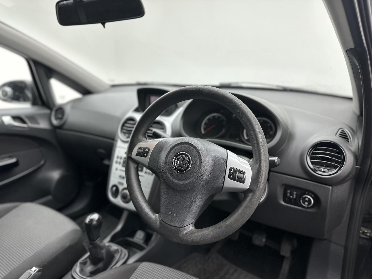 Used Vauxhall Corsa 2011 for sale - 76590085: Photo 16