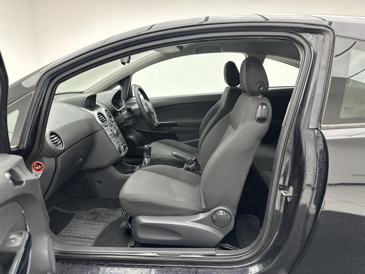 Used Vauxhall Corsa 2011 for sale - 76590085: Photo 24