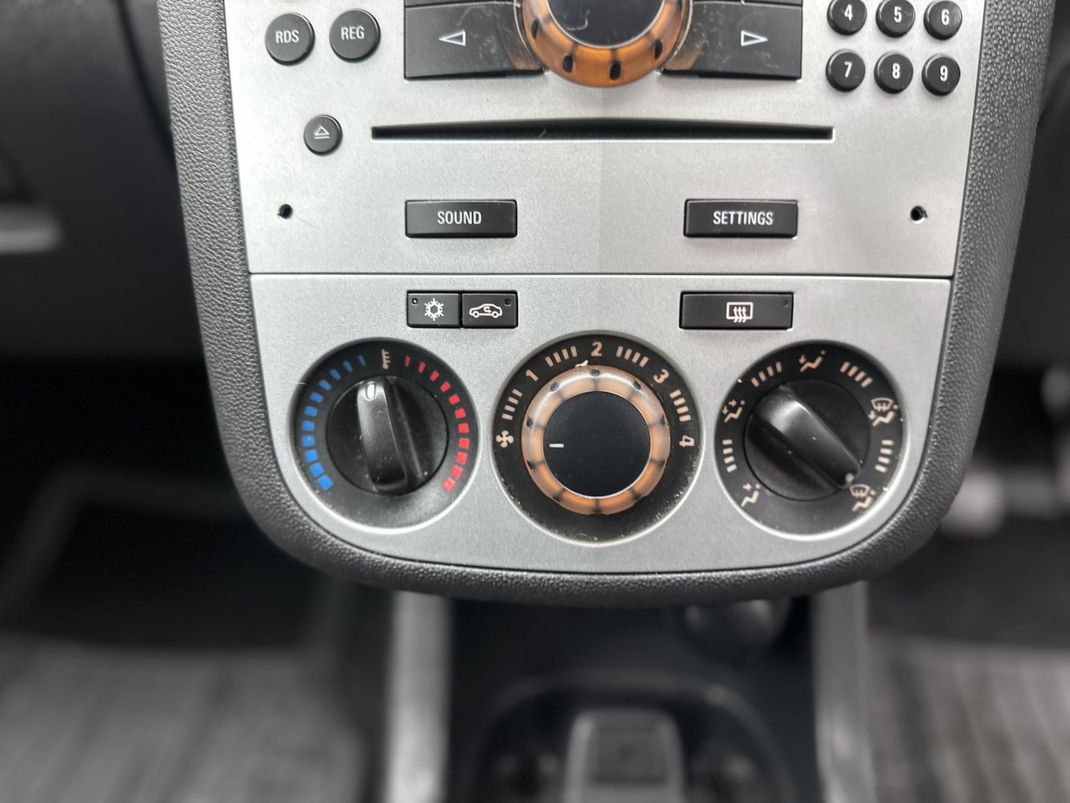 Used Vauxhall Corsa 2011 for sale - 76590085: Photo 39