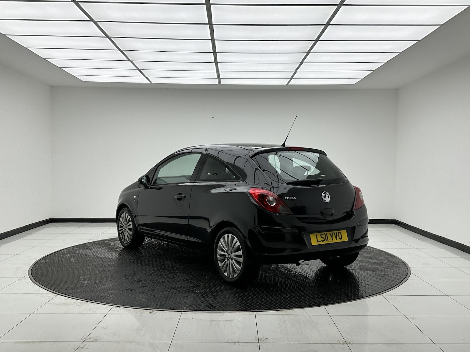 Used Vauxhall Corsa 2011 for sale - 76590085: Photo 6