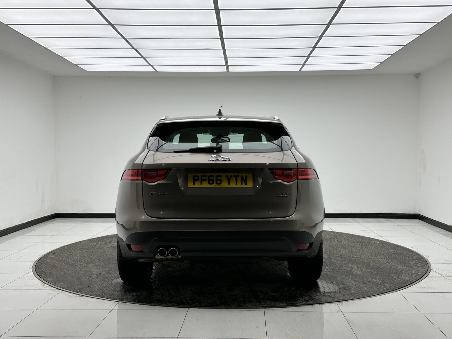 Used Jaguar F-Pace 2017 for sale - 77453773: Photo 10