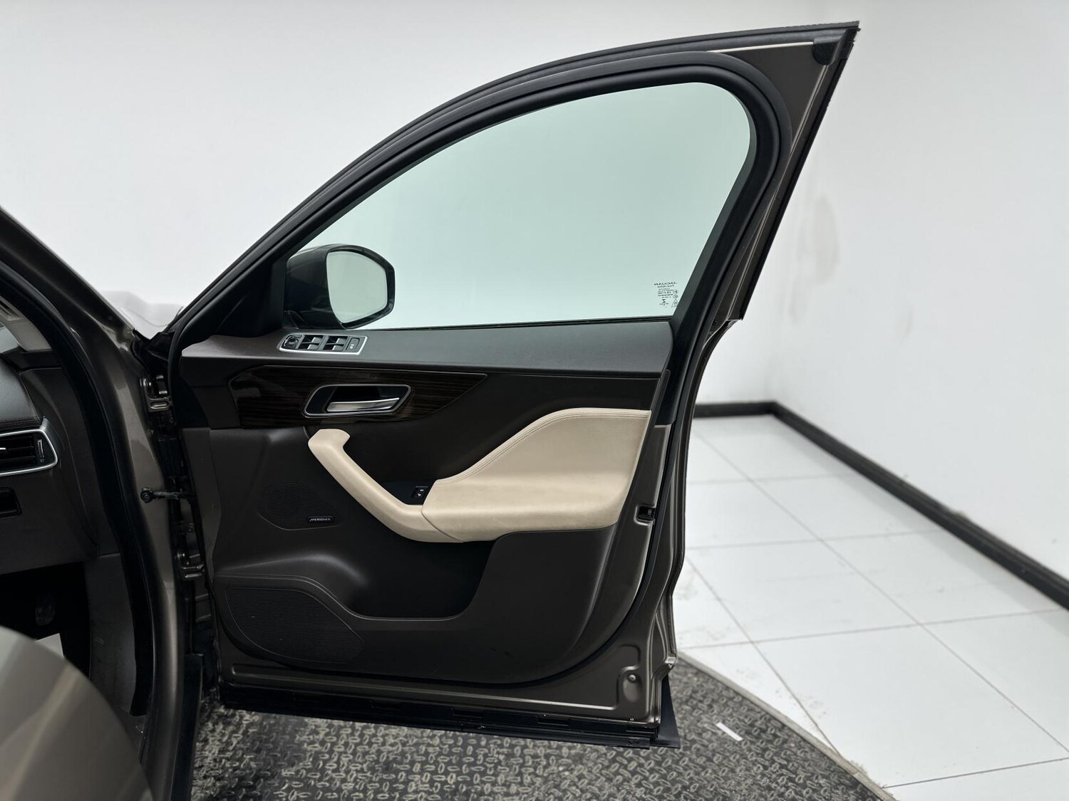 Used Jaguar F-Pace 2017 for sale - 77453773: Photo 19