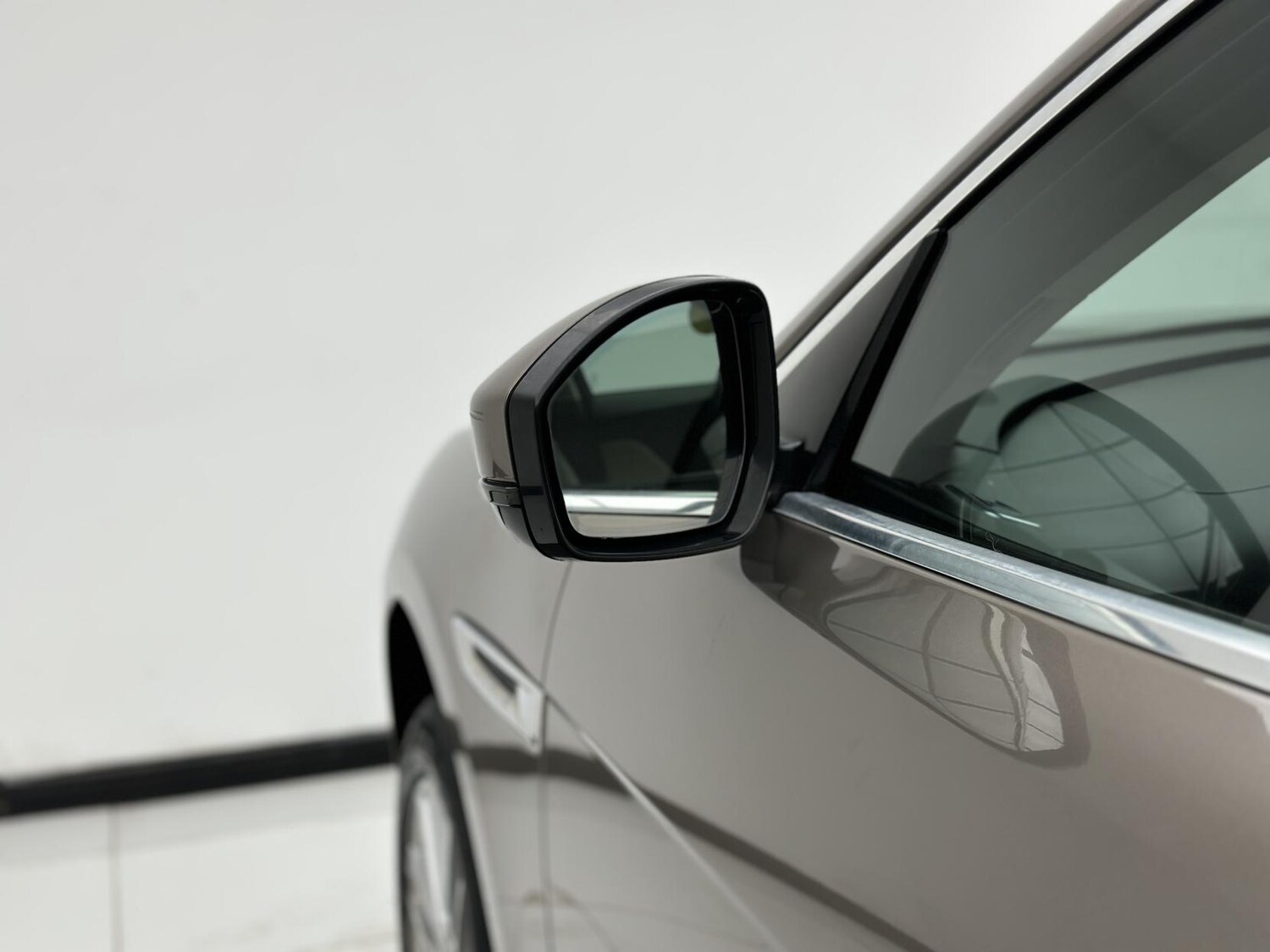 Used Jaguar F-Pace 2017 for sale - 77453773: Photo 37