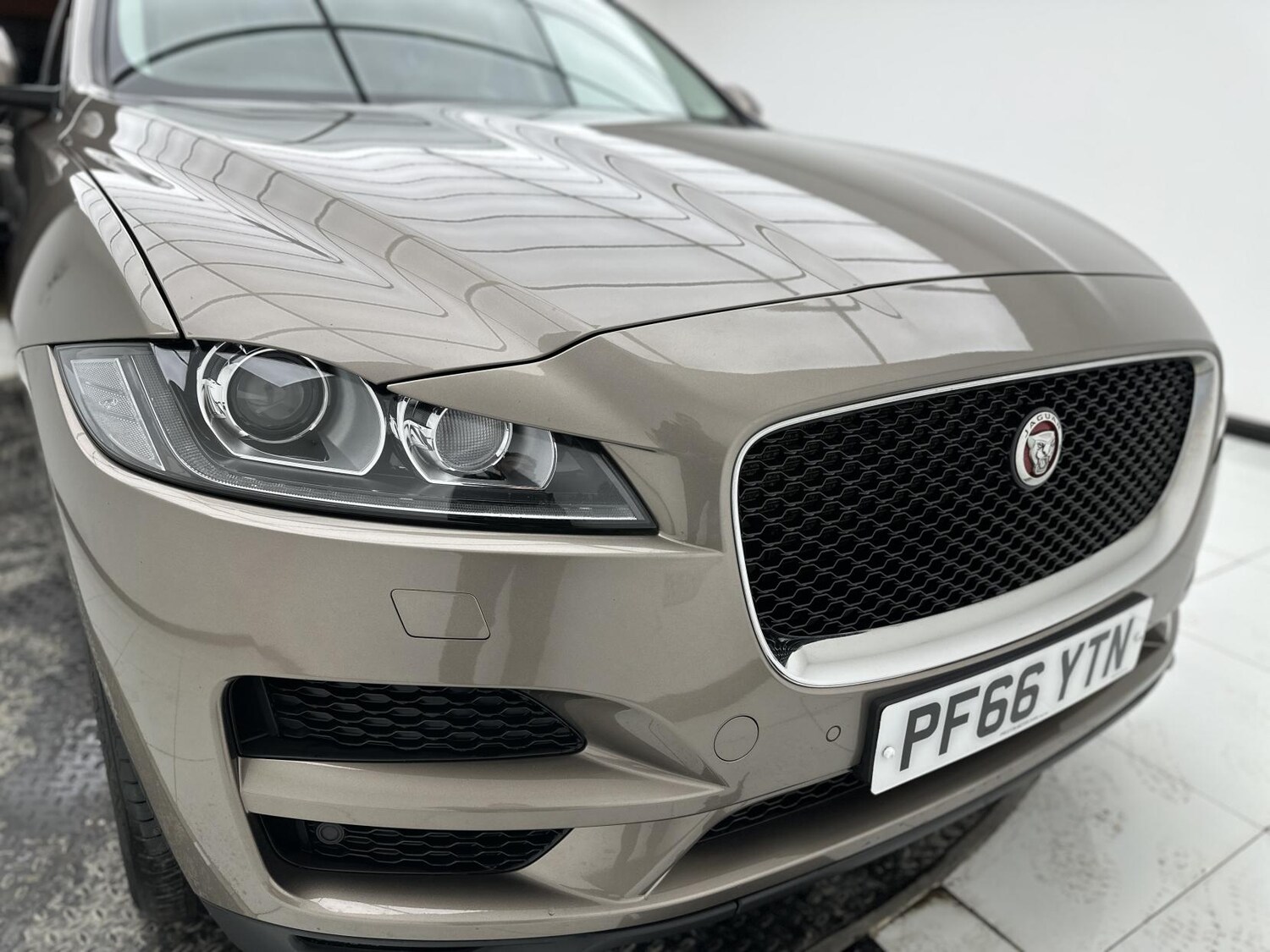 Used Jaguar F-Pace 2017 for sale - 77453773: Photo 41