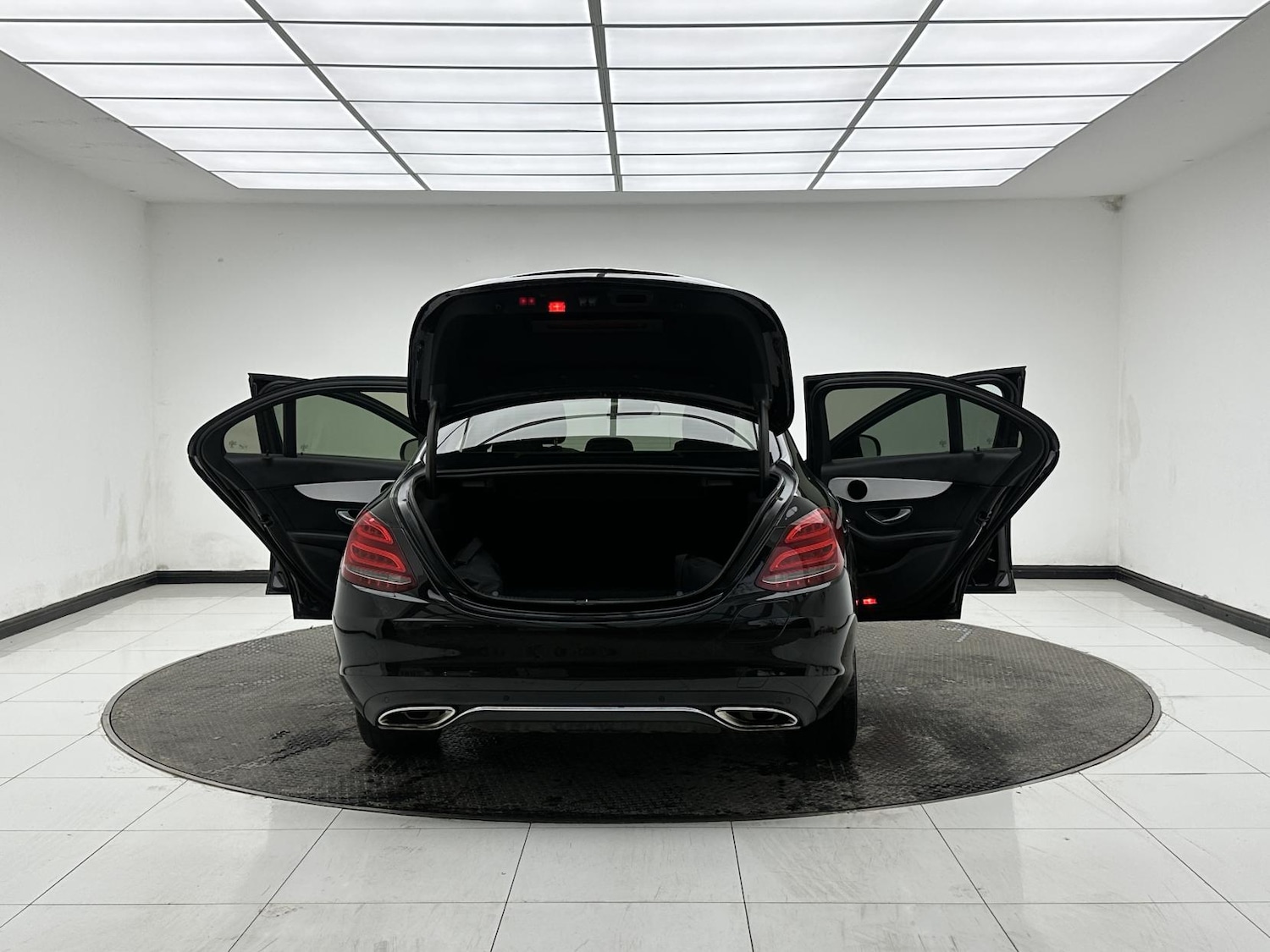 Used Mercedes-Benz C Class 2017 for sale - 78081698: Photo 15