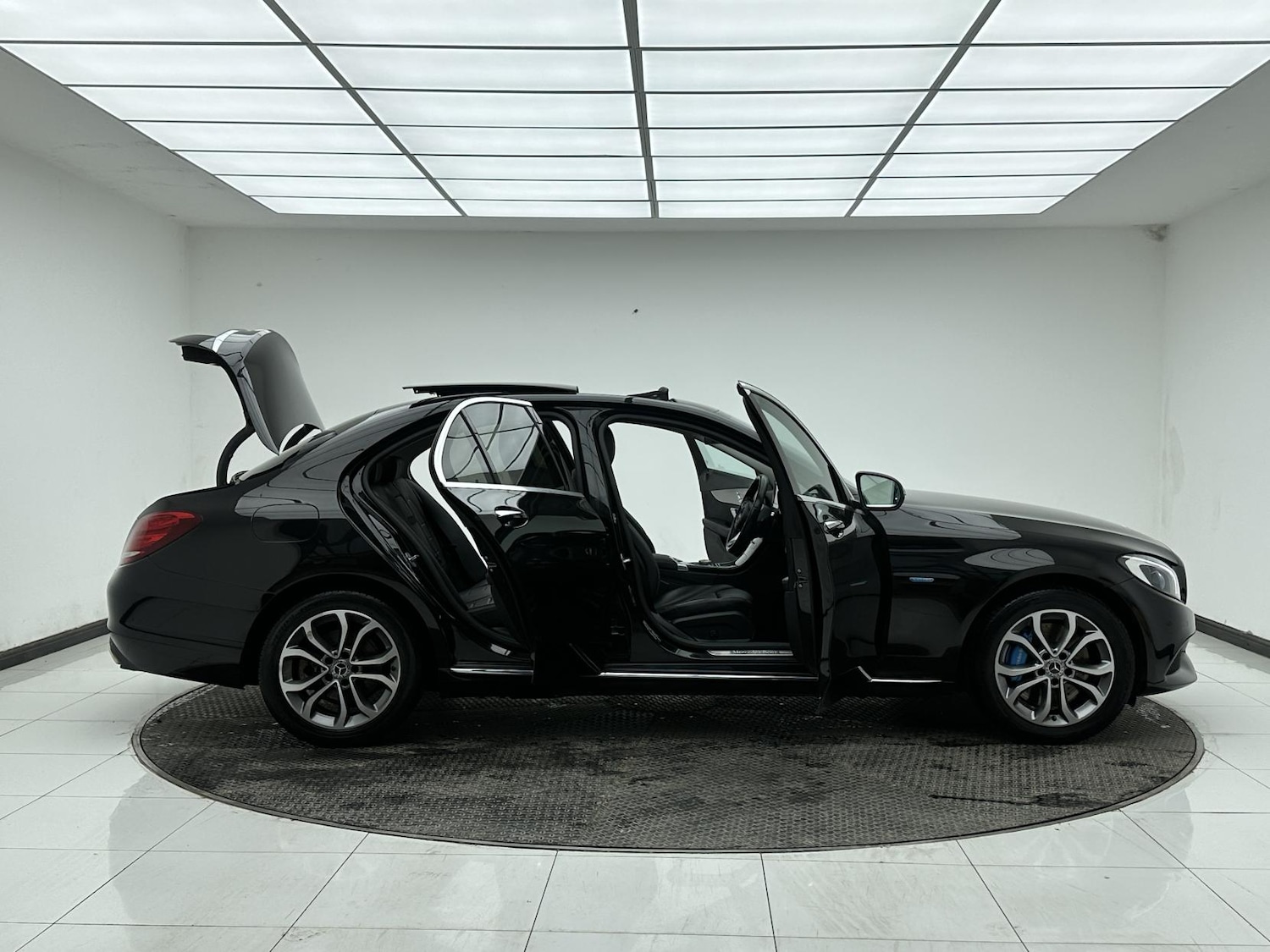 Used Mercedes-Benz C Class 2017 for sale - 78081698: Photo 16