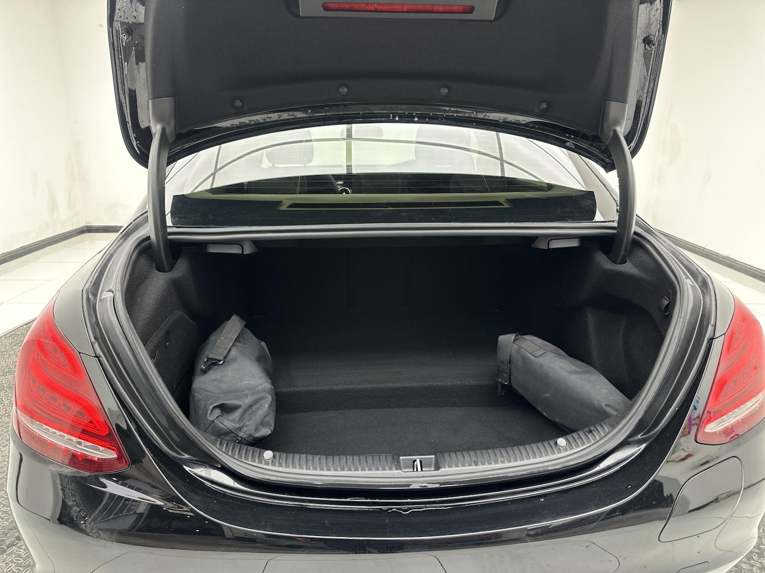 Used Mercedes-Benz C Class 2017 for sale - 78081698: Photo 25