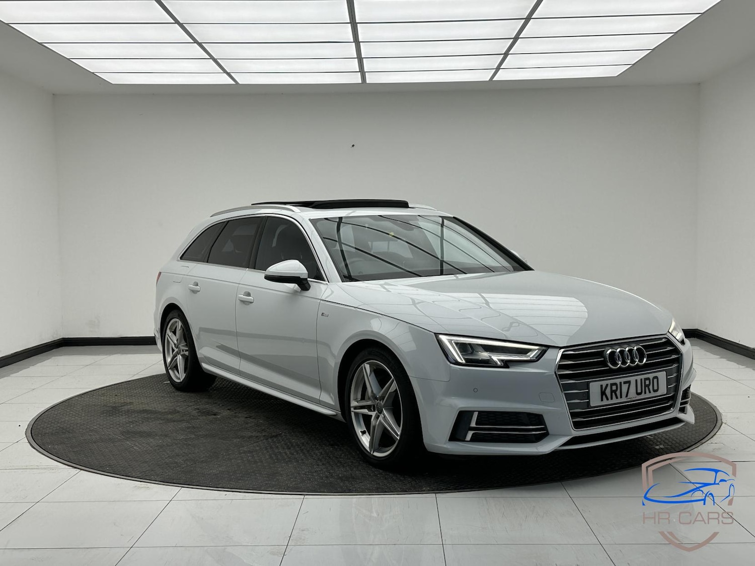 Used Audi A4 2017 for sale - 76933413: Photo 1