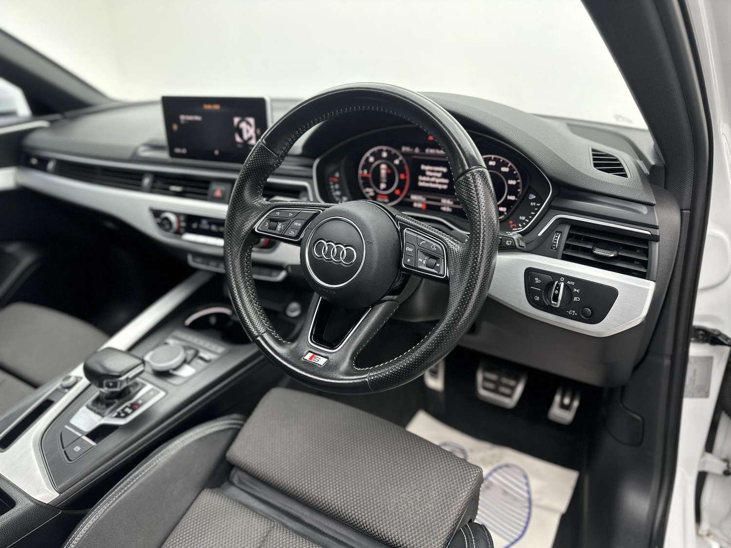 Used Audi A4 2017 for sale - 76933413: Photo 15