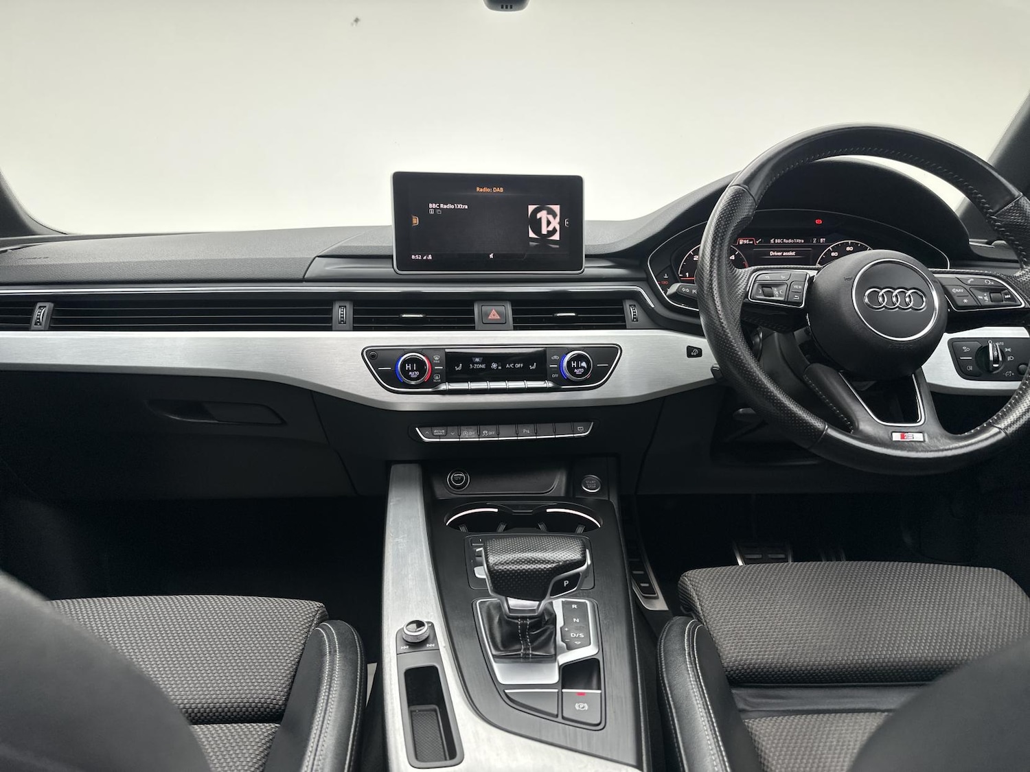 Used Audi A4 2017 for sale - 76933413: Photo 24