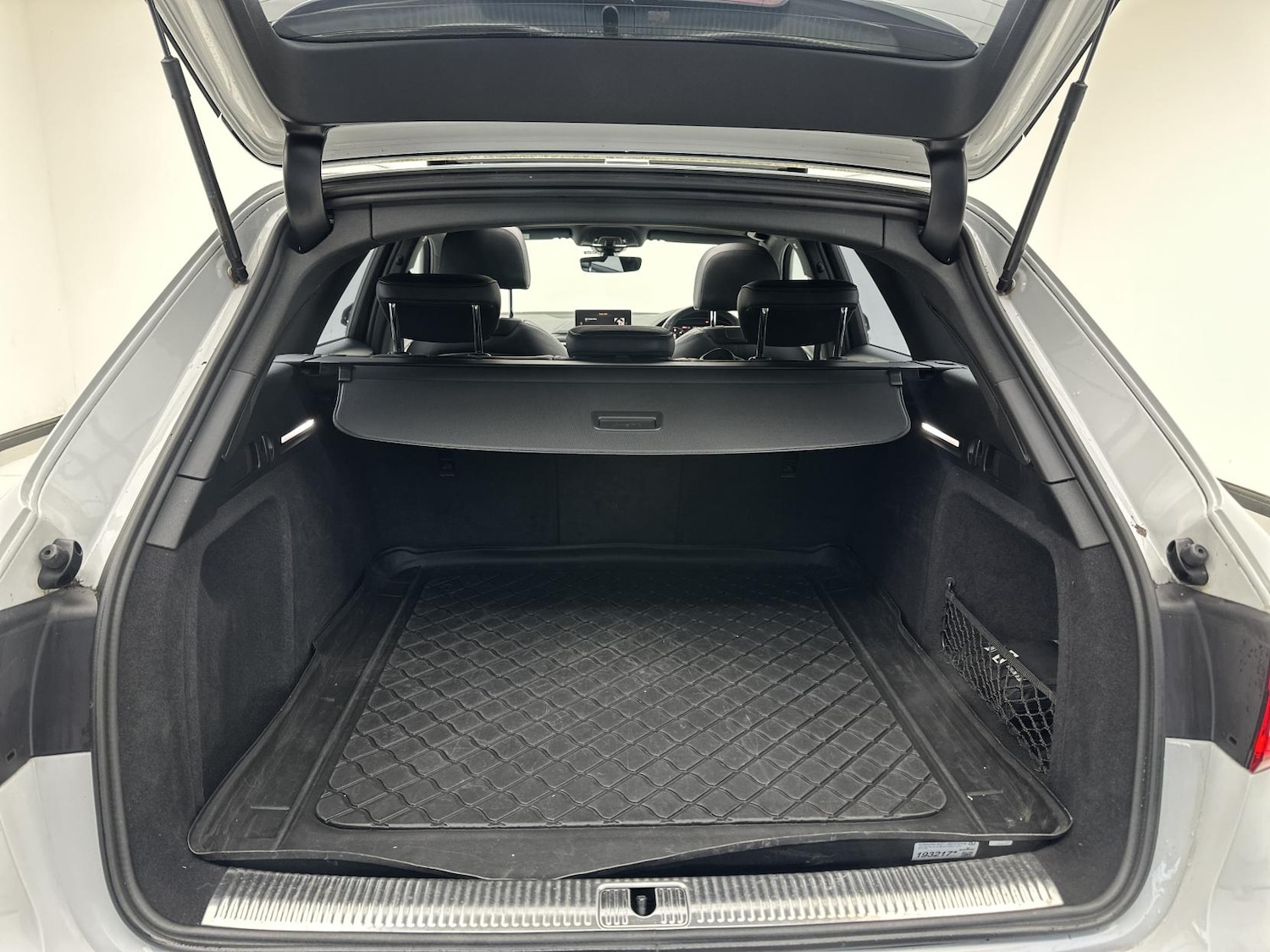 Used Audi A4 2017 for sale - 76933413: Photo 31