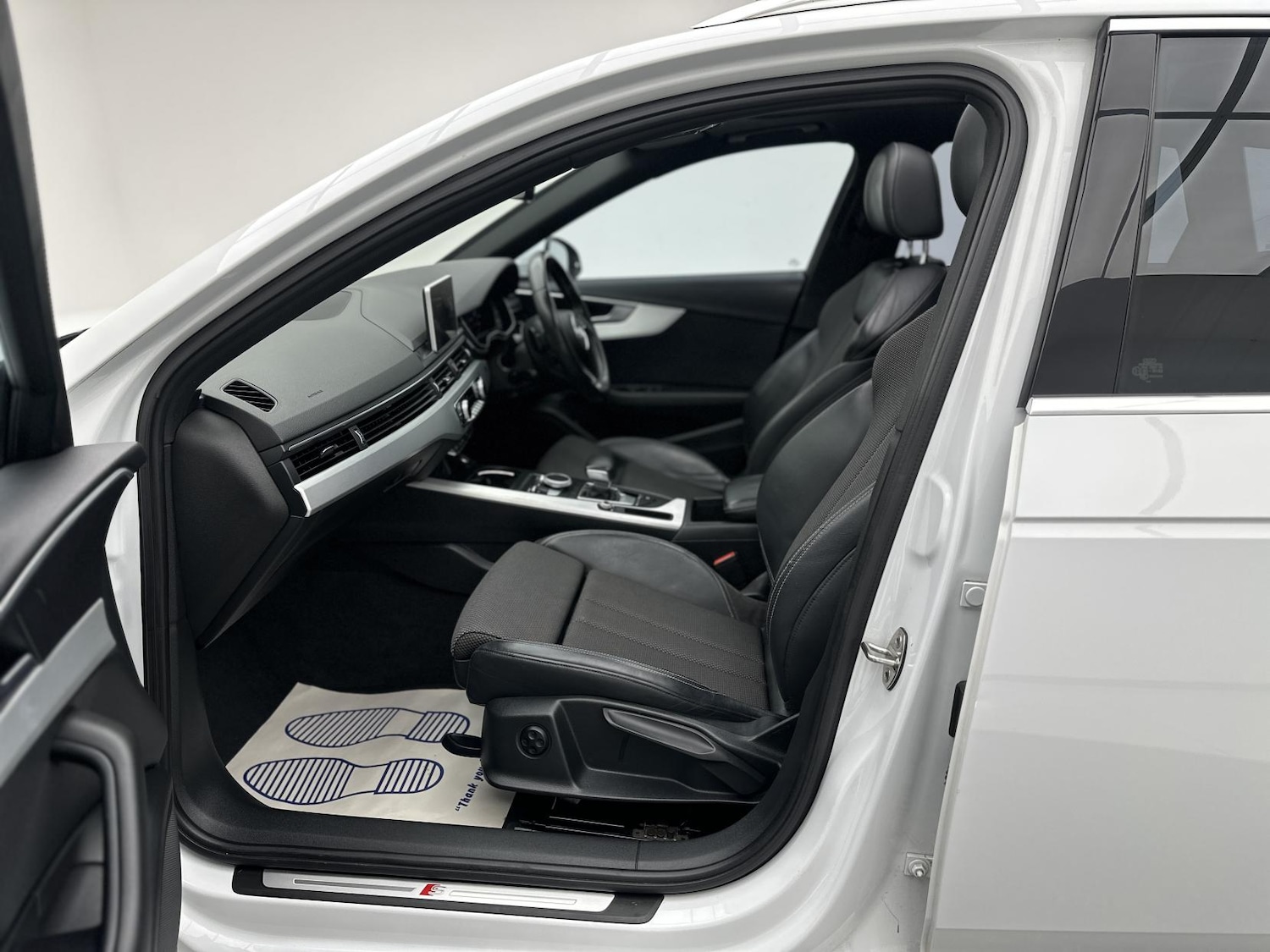 Used Audi A4 2017 for sale - 76933413: Photo 37