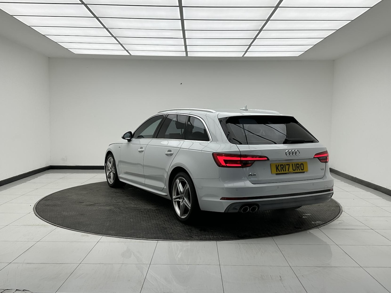 Used Audi A4 2017 for sale - 76933413: Photo 5