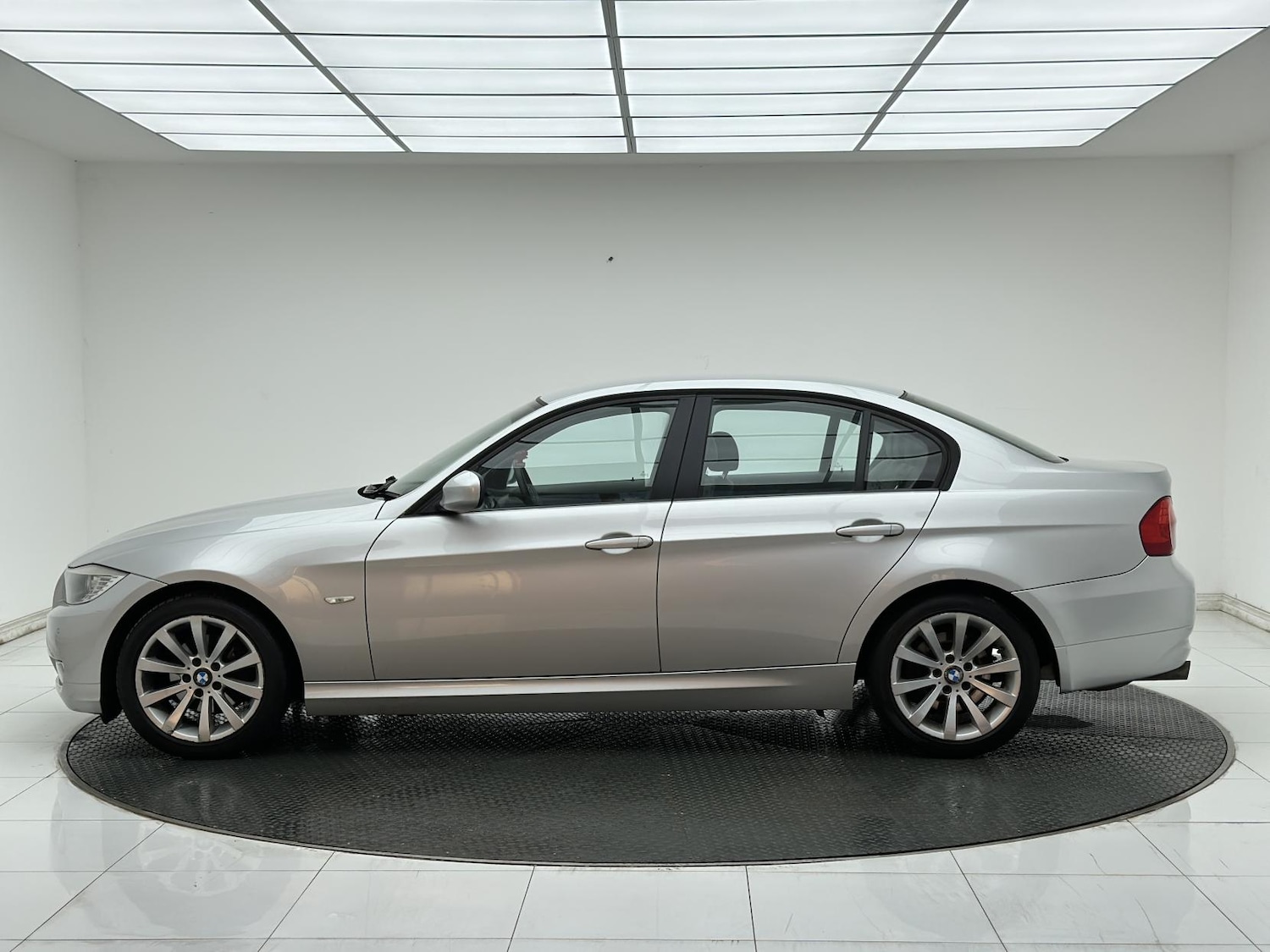Used BMW 3 Series 2009 for sale - 76864290: Photo 10