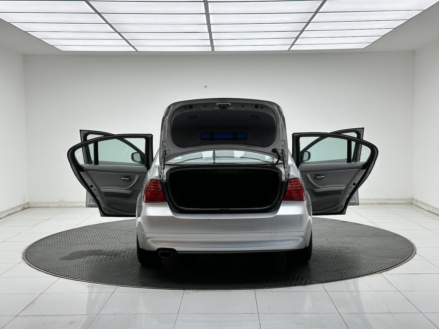 Used BMW 3 Series 2009 for sale - 76864290: Photo 15