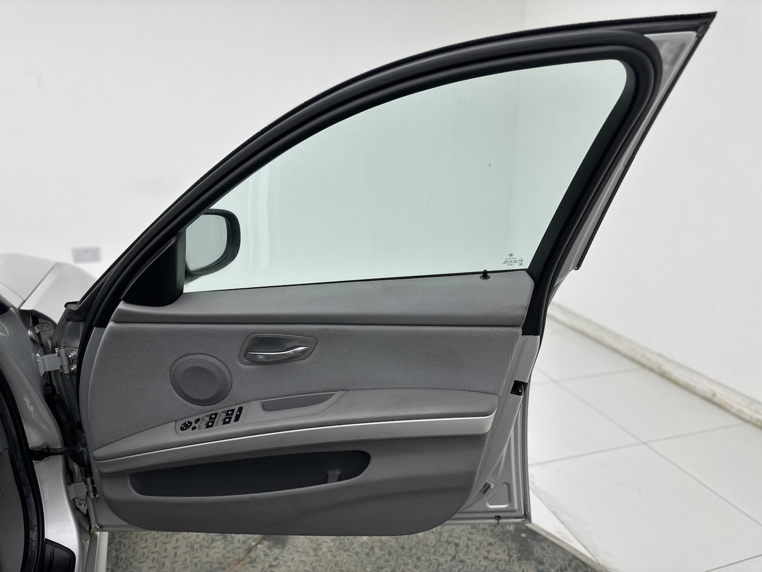 Used BMW 3 Series 2009 for sale - 76864290: Photo 18