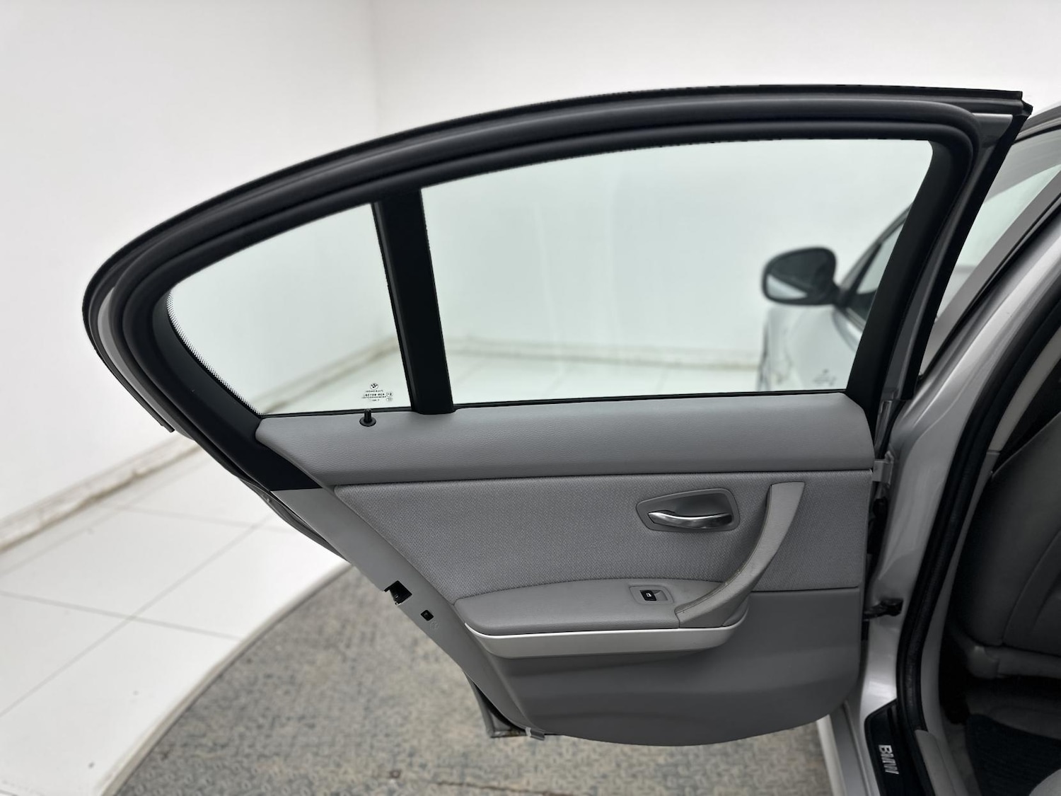 Used BMW 3 Series 2009 for sale - 76864290: Photo 35