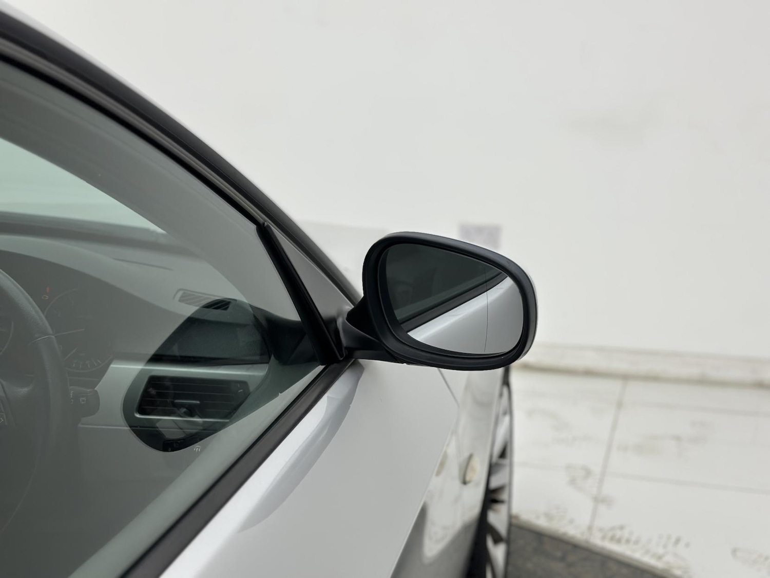 Used BMW 3 Series 2009 for sale - 76864290: Photo 53