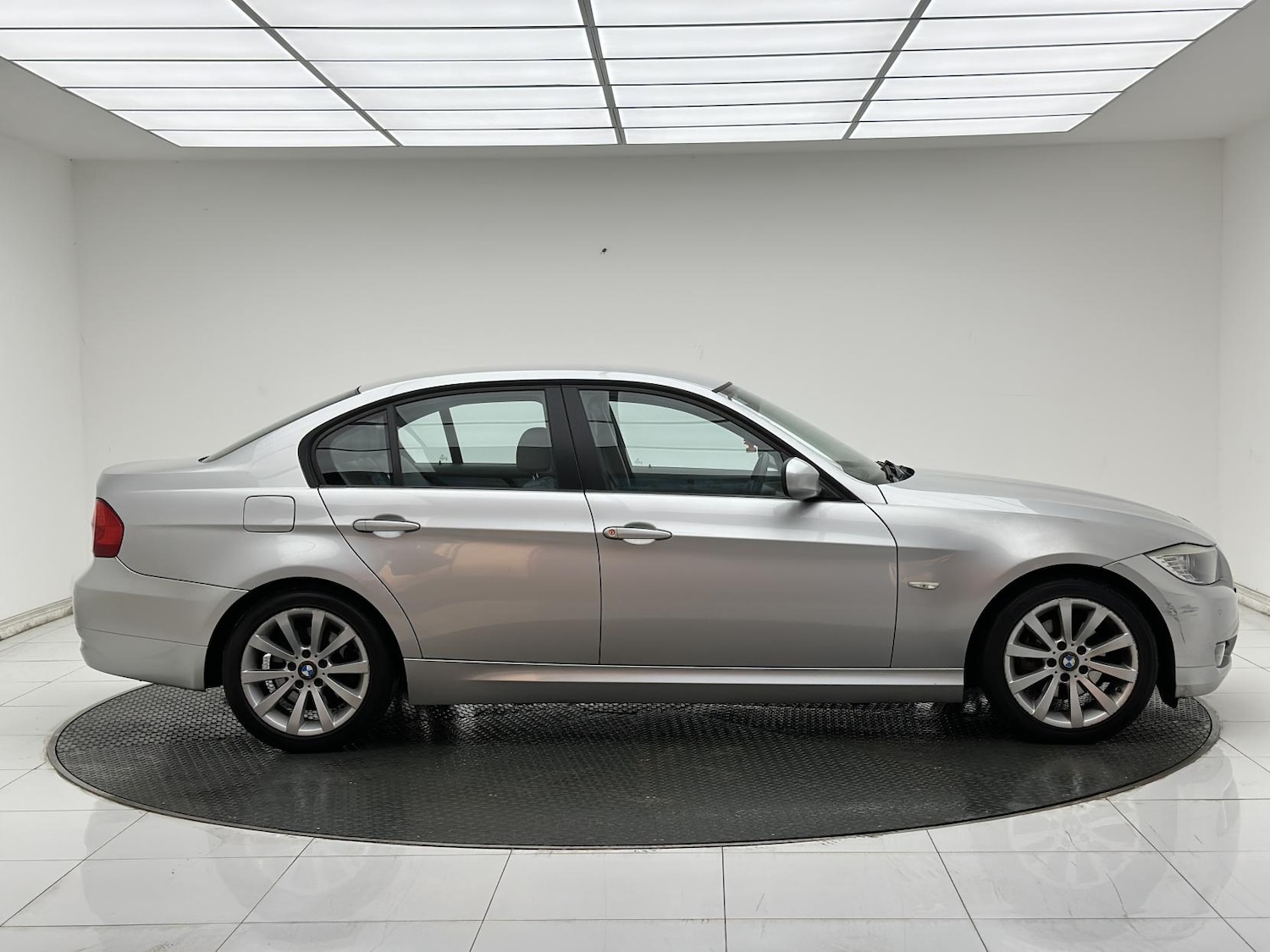 Used BMW 3 Series 2009 for sale - 76864290: Photo 9