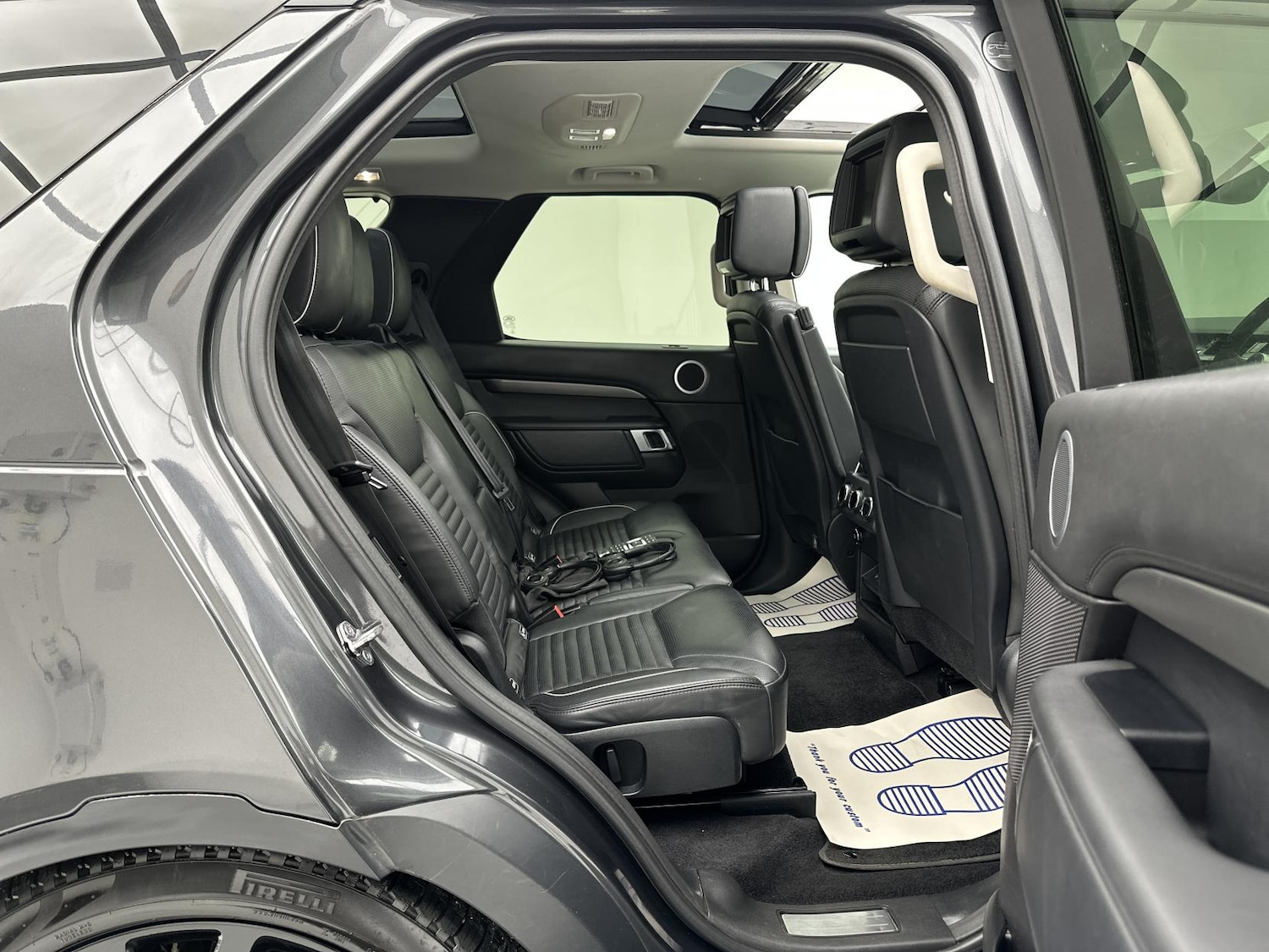 Used Land Rover Discovery 2018 for sale - 77052304: Photo 21