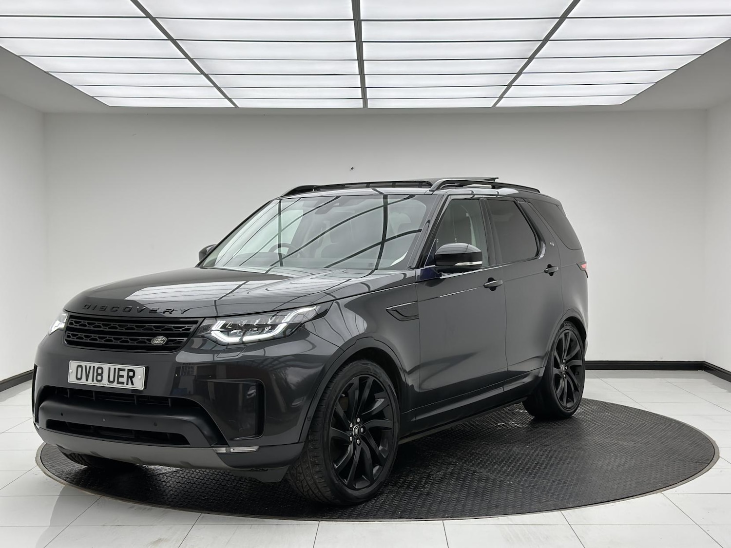 Used Land Rover Discovery 2018 for sale - 77052304: Photo 3