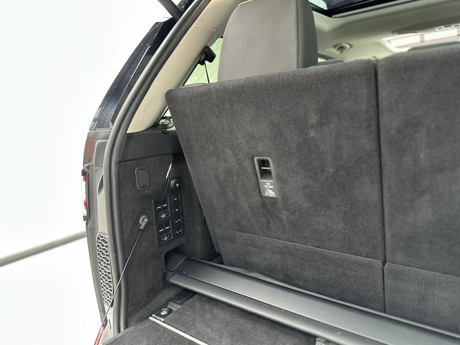 Used Land Rover Discovery 2018 for sale - 77052304: Photo 34