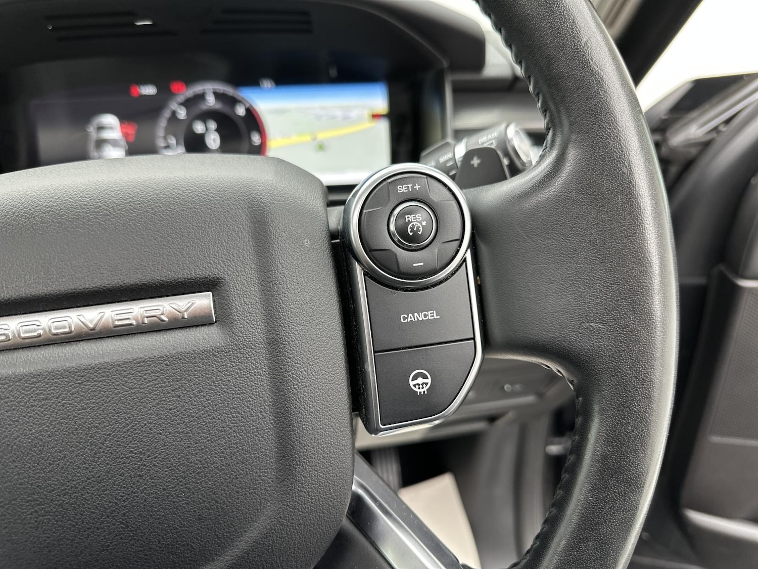 Used Land Rover Discovery 2018 for sale - 77052304: Photo 54