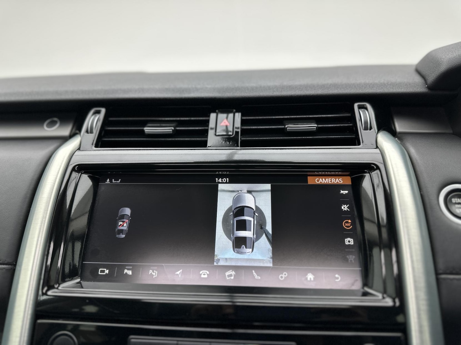 Used Land Rover Discovery 2018 for sale - 77052304: Photo 61