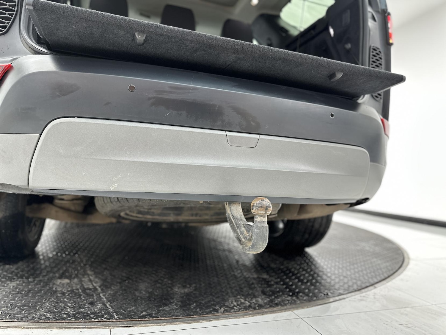 Used Land Rover Discovery 2018 for sale - 77052304: Photo 78