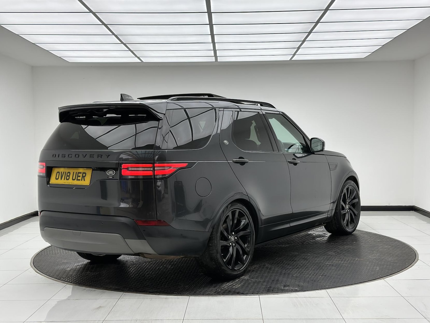 Used Land Rover Discovery 2018 for sale - 77052304: Photo 8