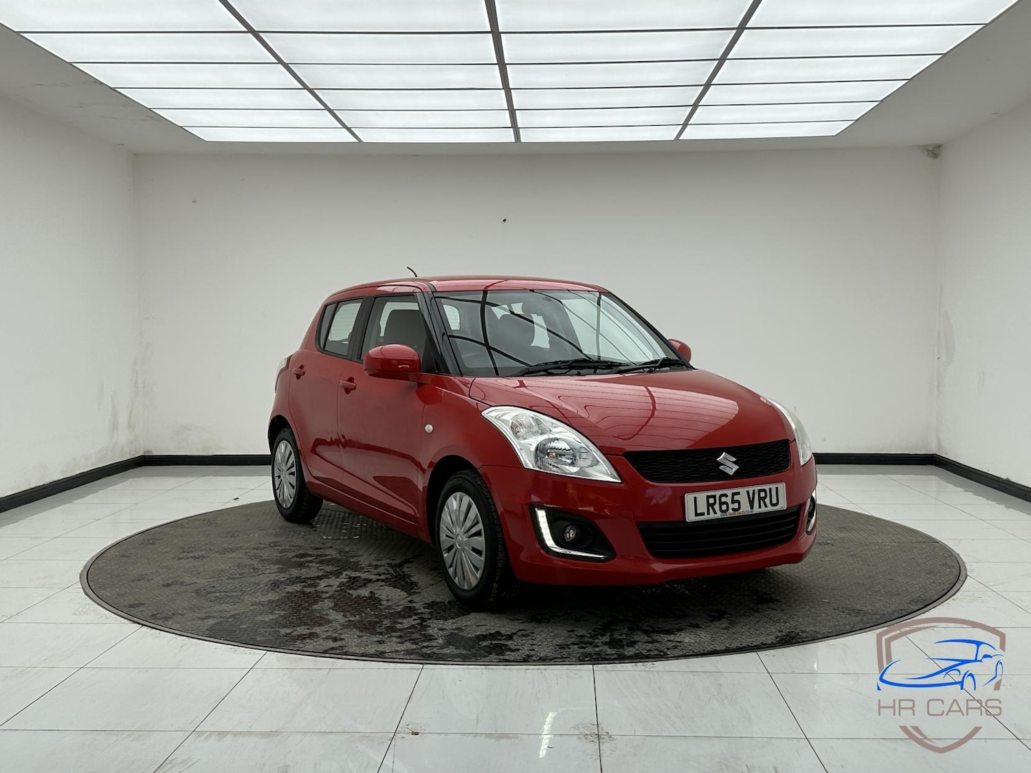 Used Suzuki Swift 2015 for sale - 77969068: Photo 1