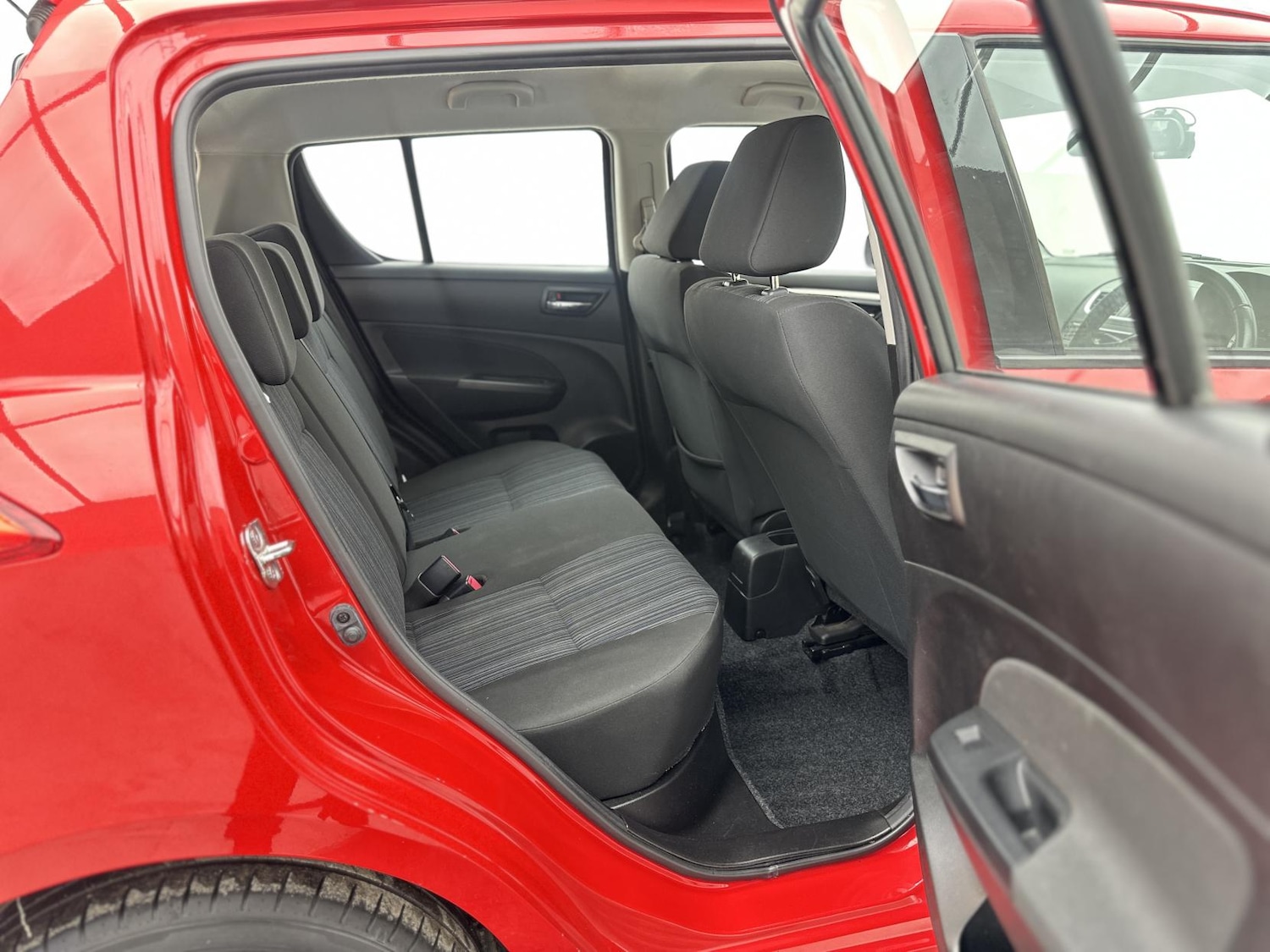 Used Suzuki Swift 2015 for sale - 77969068: Photo 14