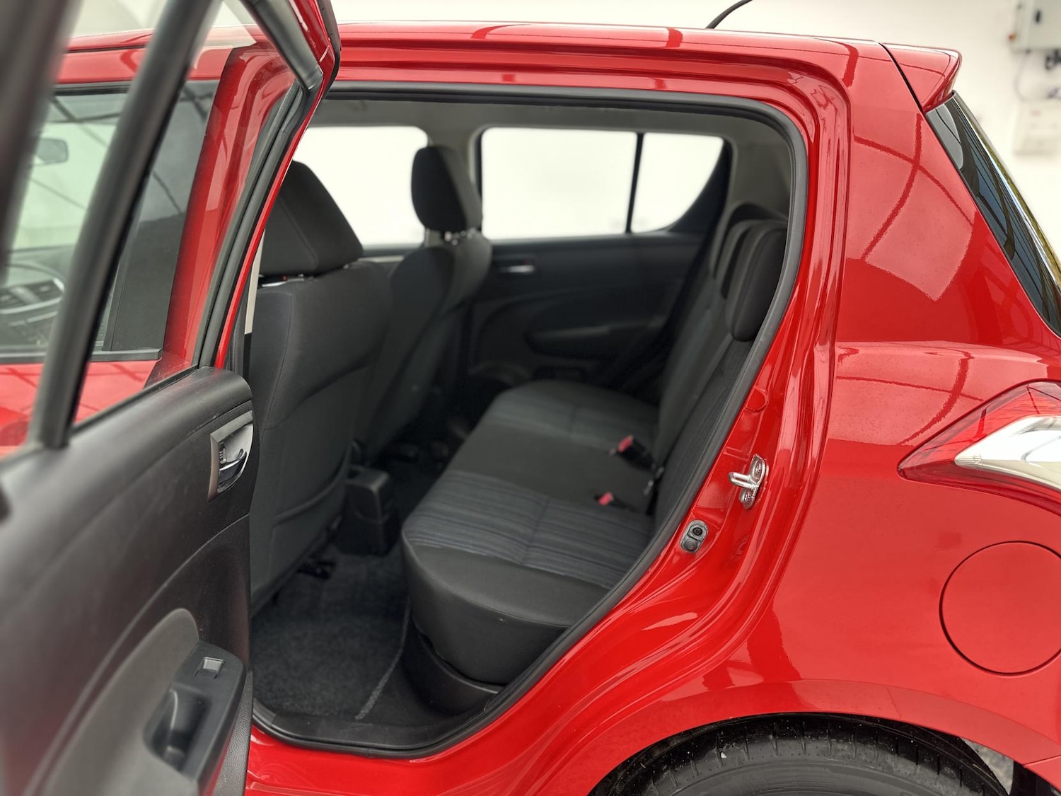 Used Suzuki Swift 2015 for sale - 77969068: Photo 18