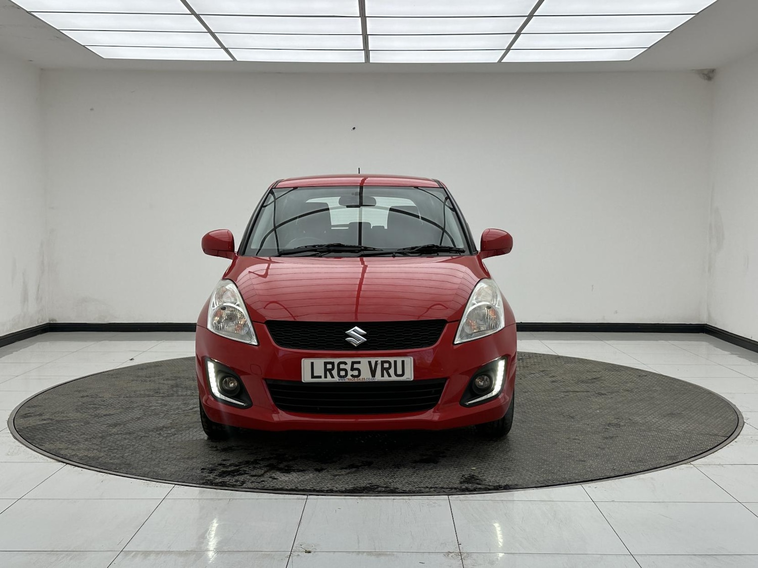 Used Suzuki Swift 2015 for sale - 77969068: Photo 2