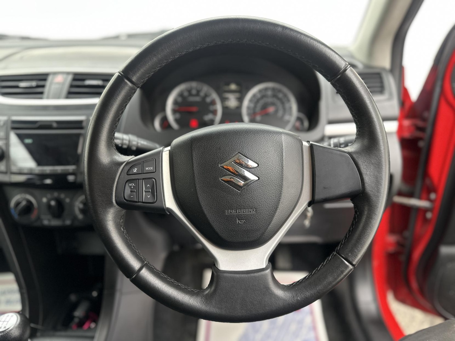 Used Suzuki Swift 2015 for sale - 77969068: Photo 25