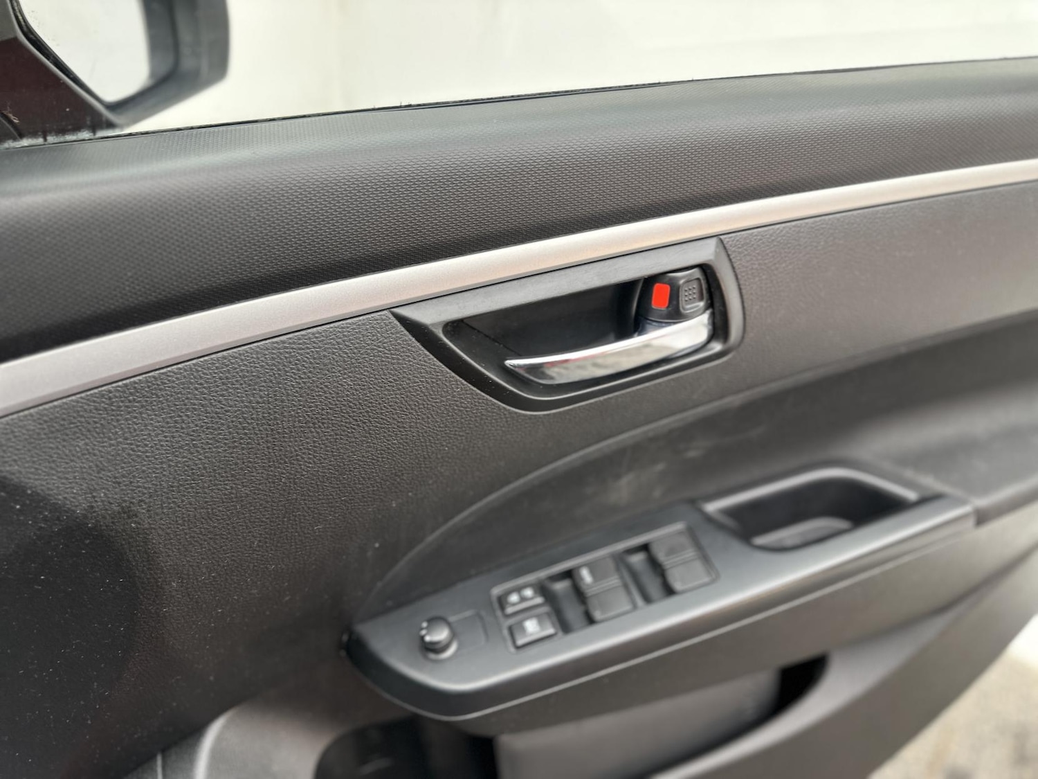 Used Suzuki Swift 2015 for sale - 77969068: Photo 35