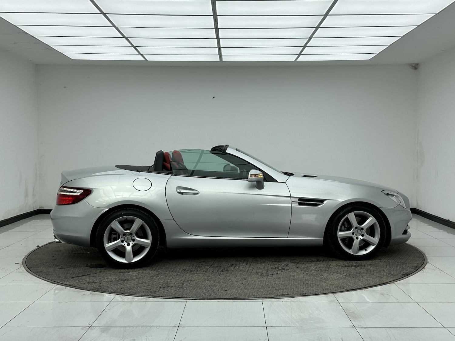 Used Mercedes-Benz SLK 2012 for sale - 77903511: Photo 11
