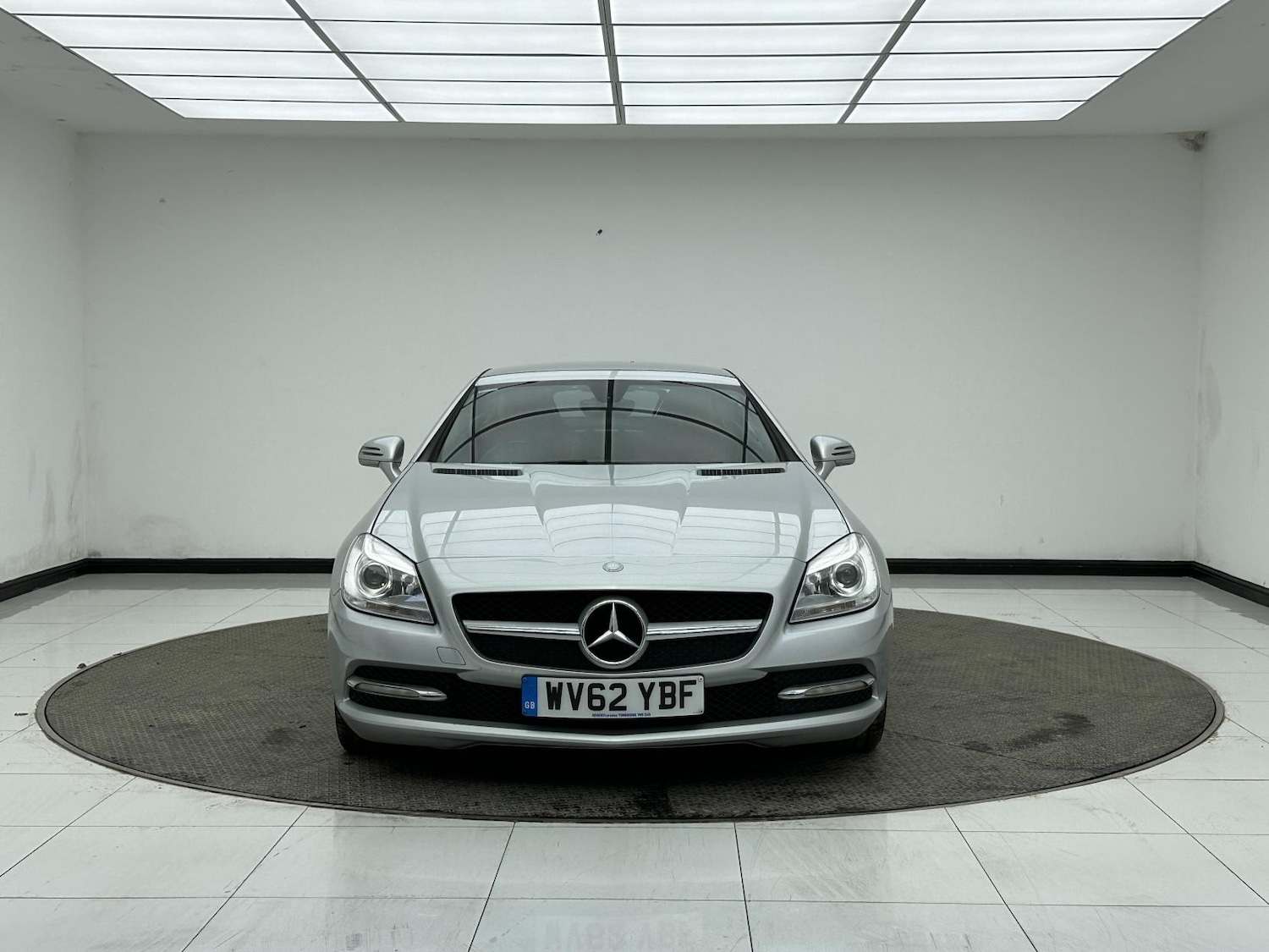 Used Mercedes-Benz SLK 2012 for sale - 77903511: Photo 2